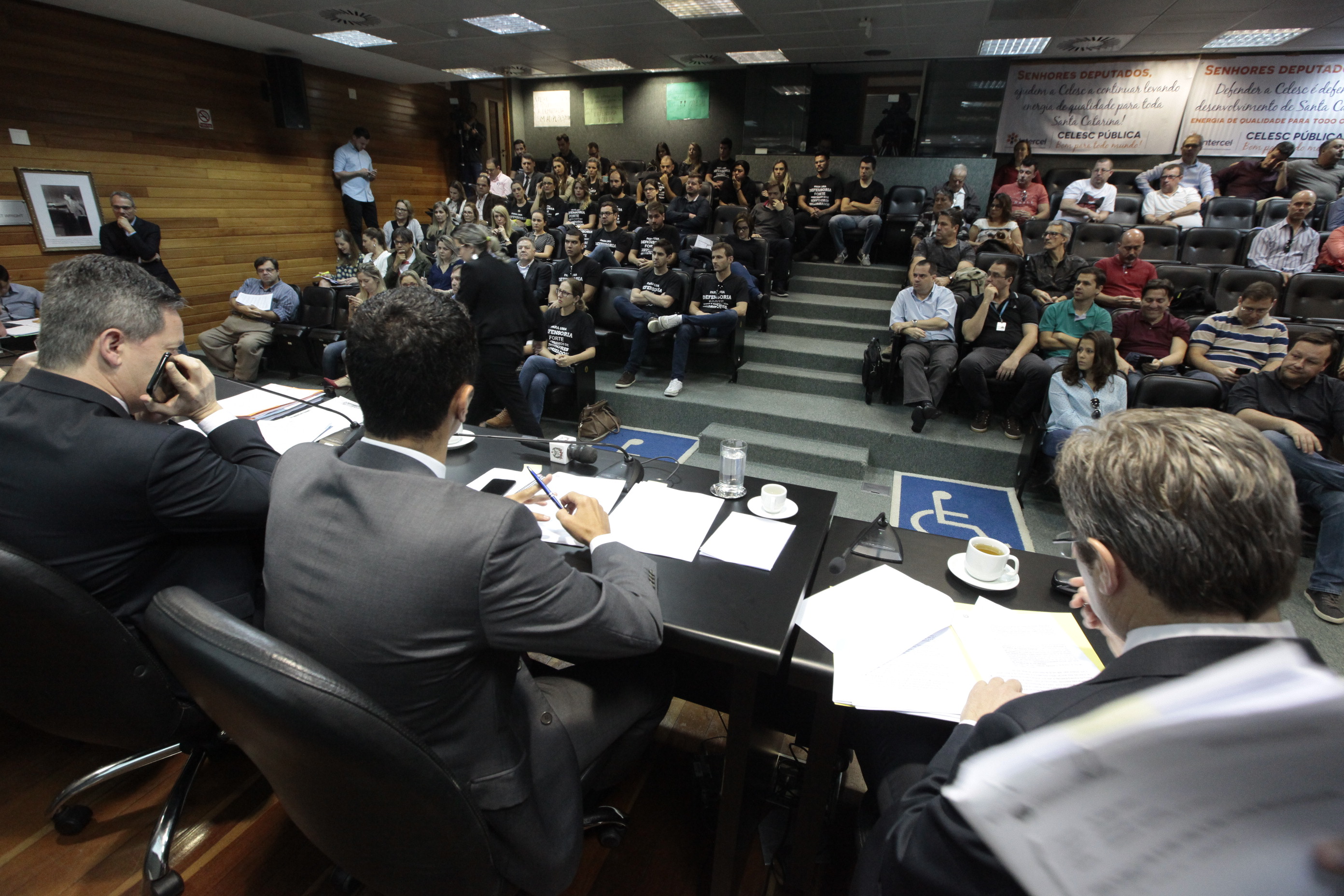 Comissão de Constituição e Justiça.