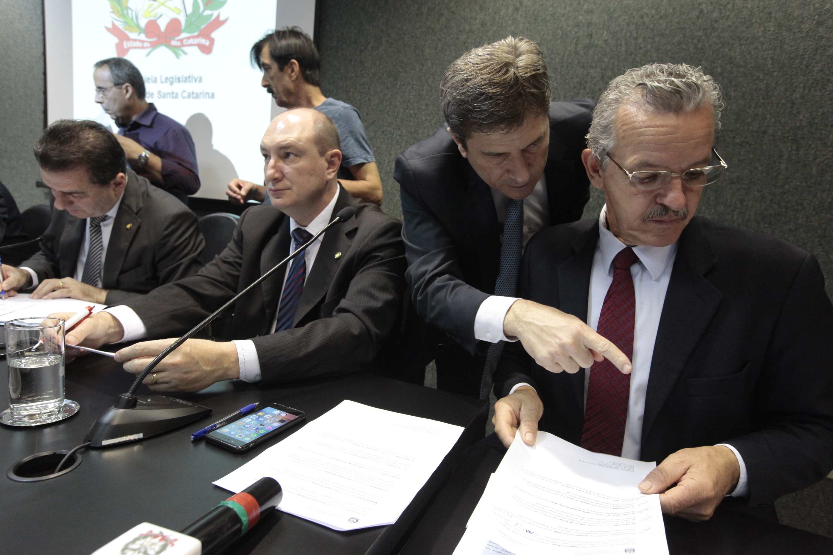 Comissão de Constituição e Justiça.