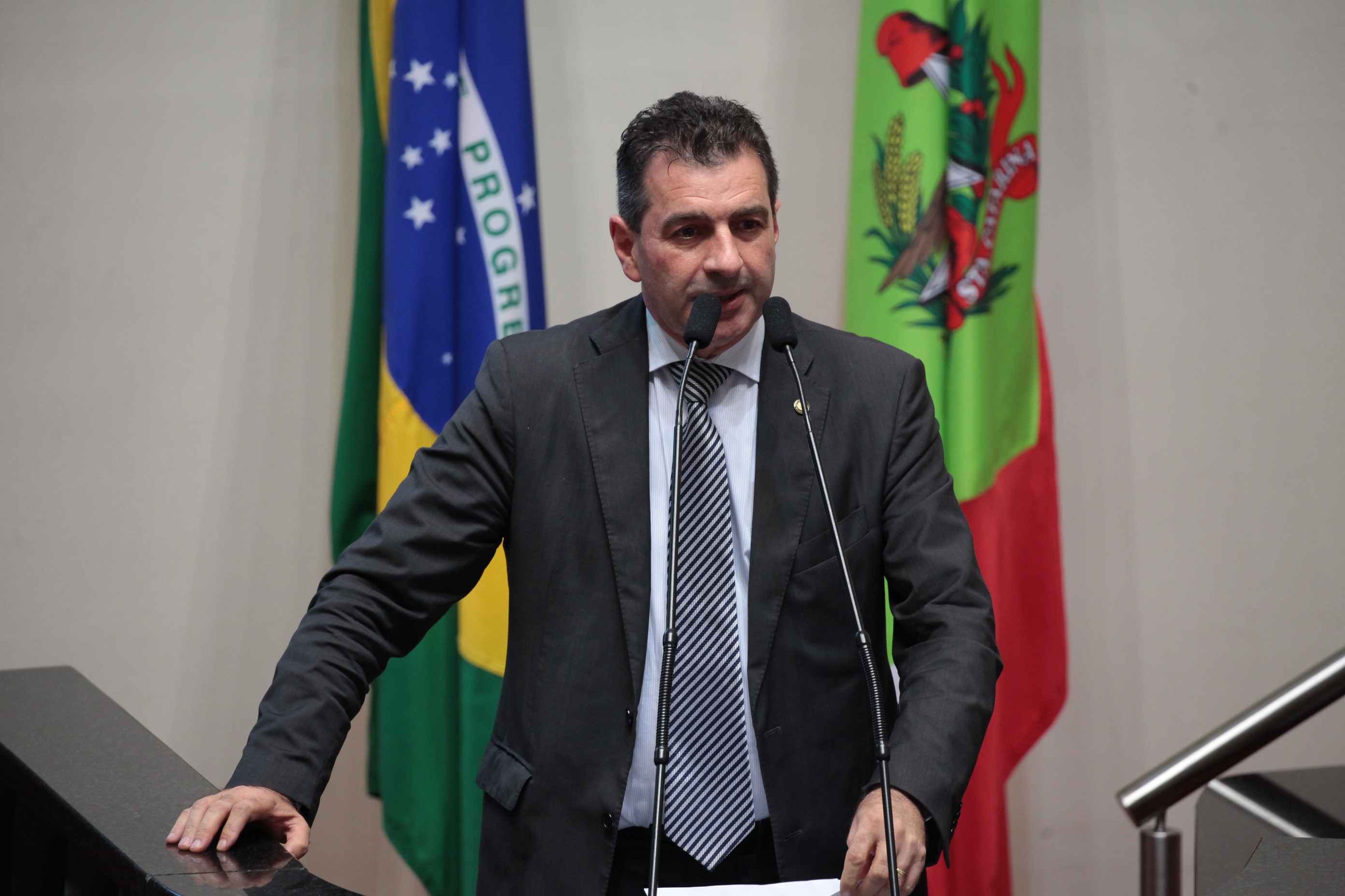 Deputado Valdir Cobalchini (PMDB). Sessão Ordinária.