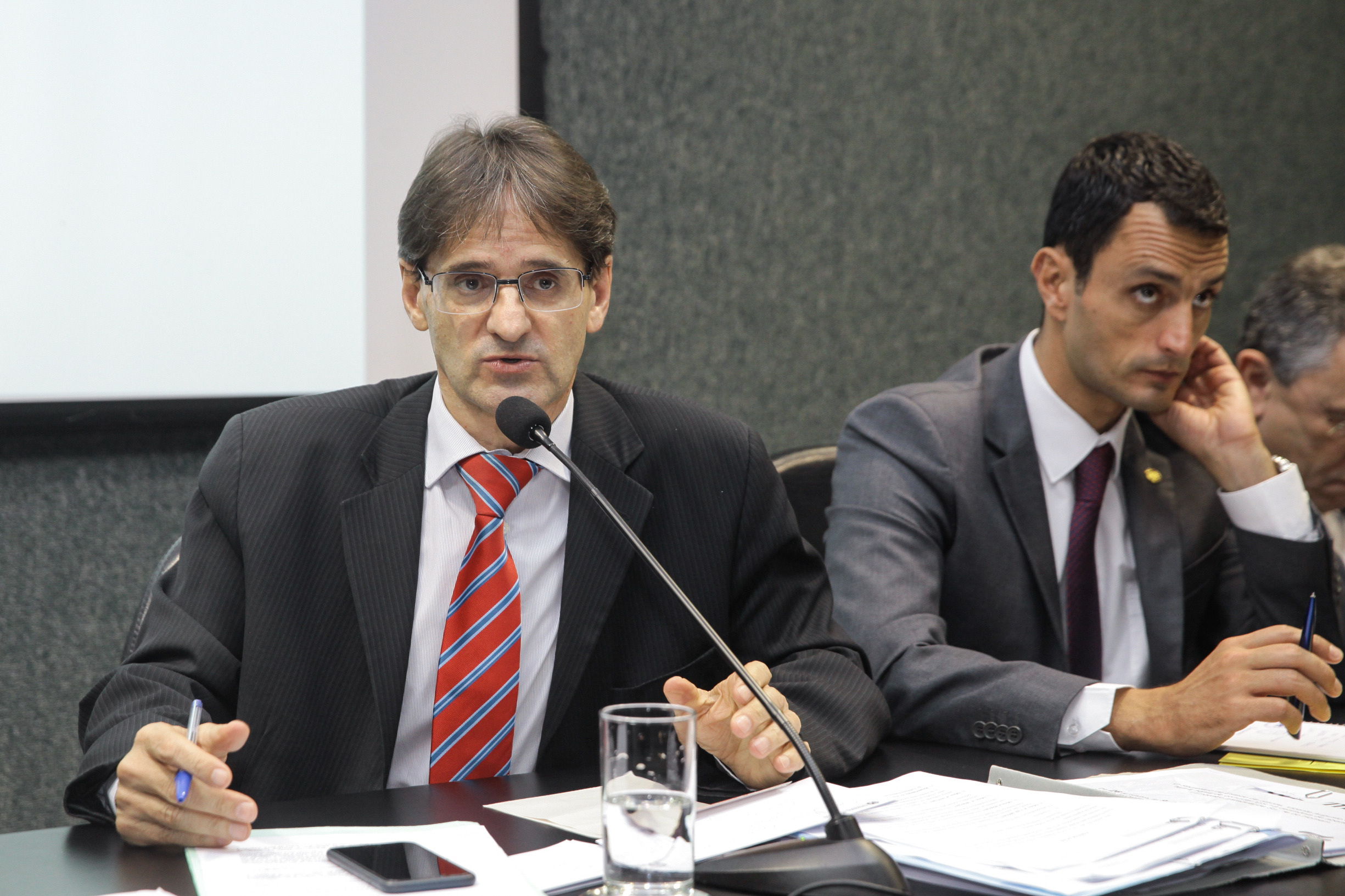Deputado Neodi Saretta (PT). Comissão de Saúde.