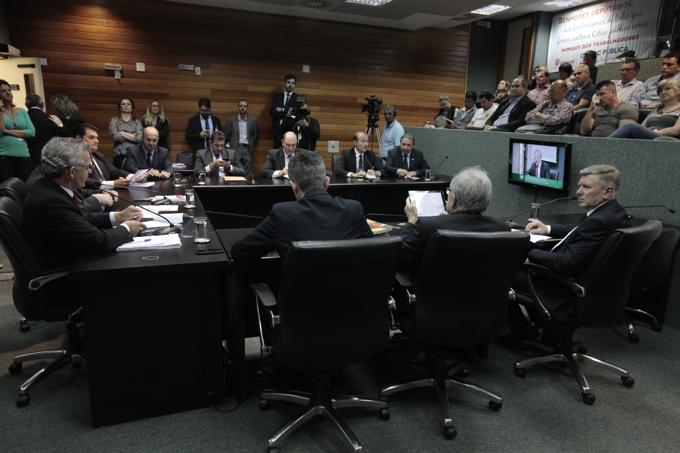 Comissão de Finanças e Tributação.