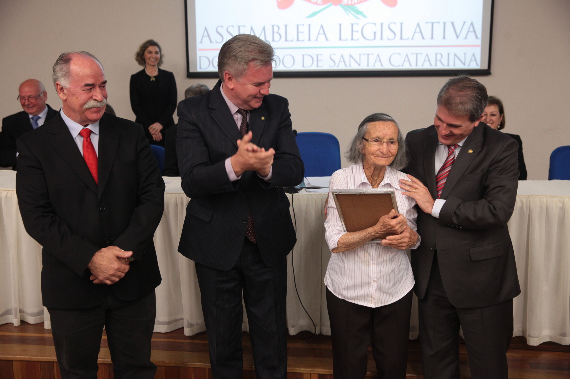 Hospital Nossa Senhora das Dores de Capinzal recebe homenagem pelos 70 anos