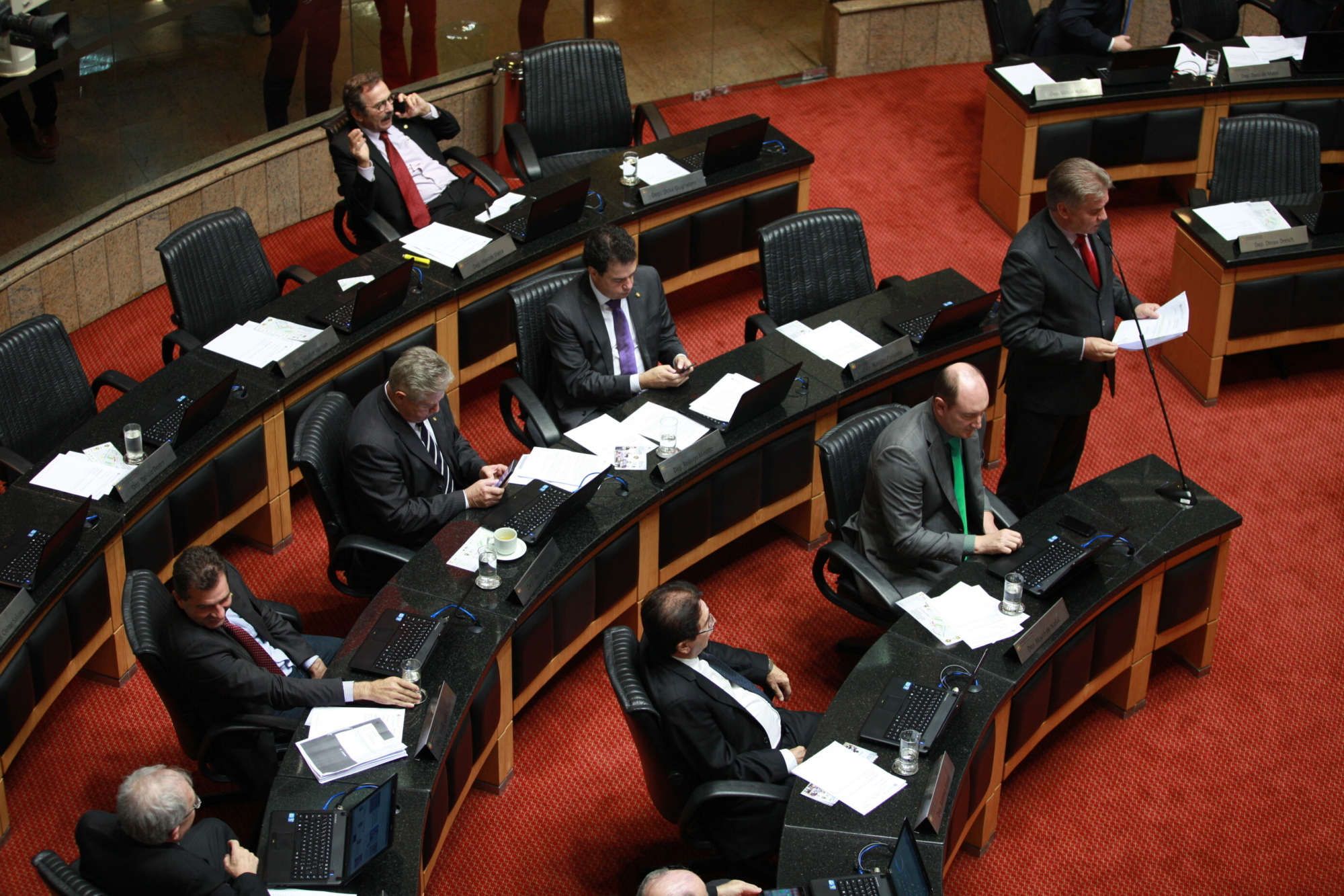 Pronunciamentos dos deputados na sessão desta quarta (18)