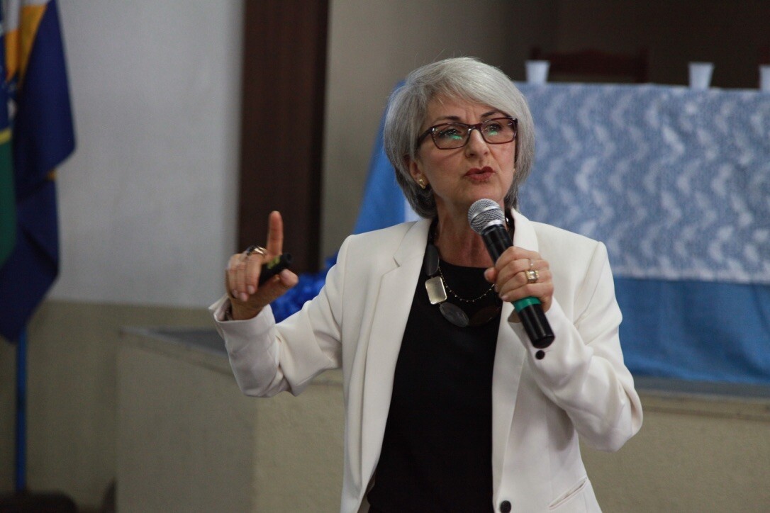 Alzira Lopes, pedagoga