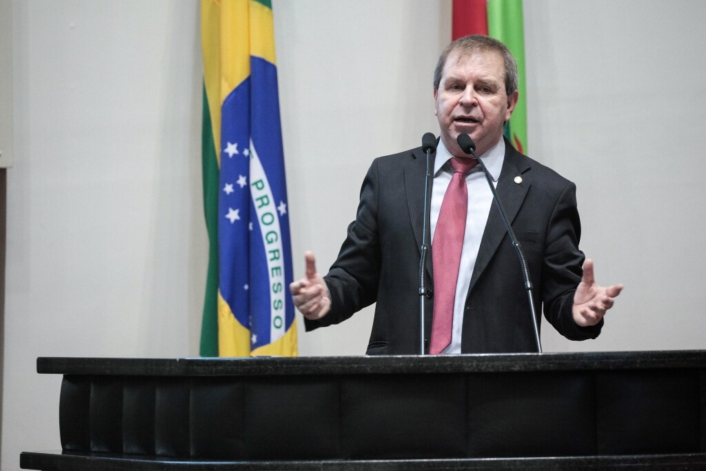 Deputado Mauricio Eskudlark avalia semana de trabalho na Alesc