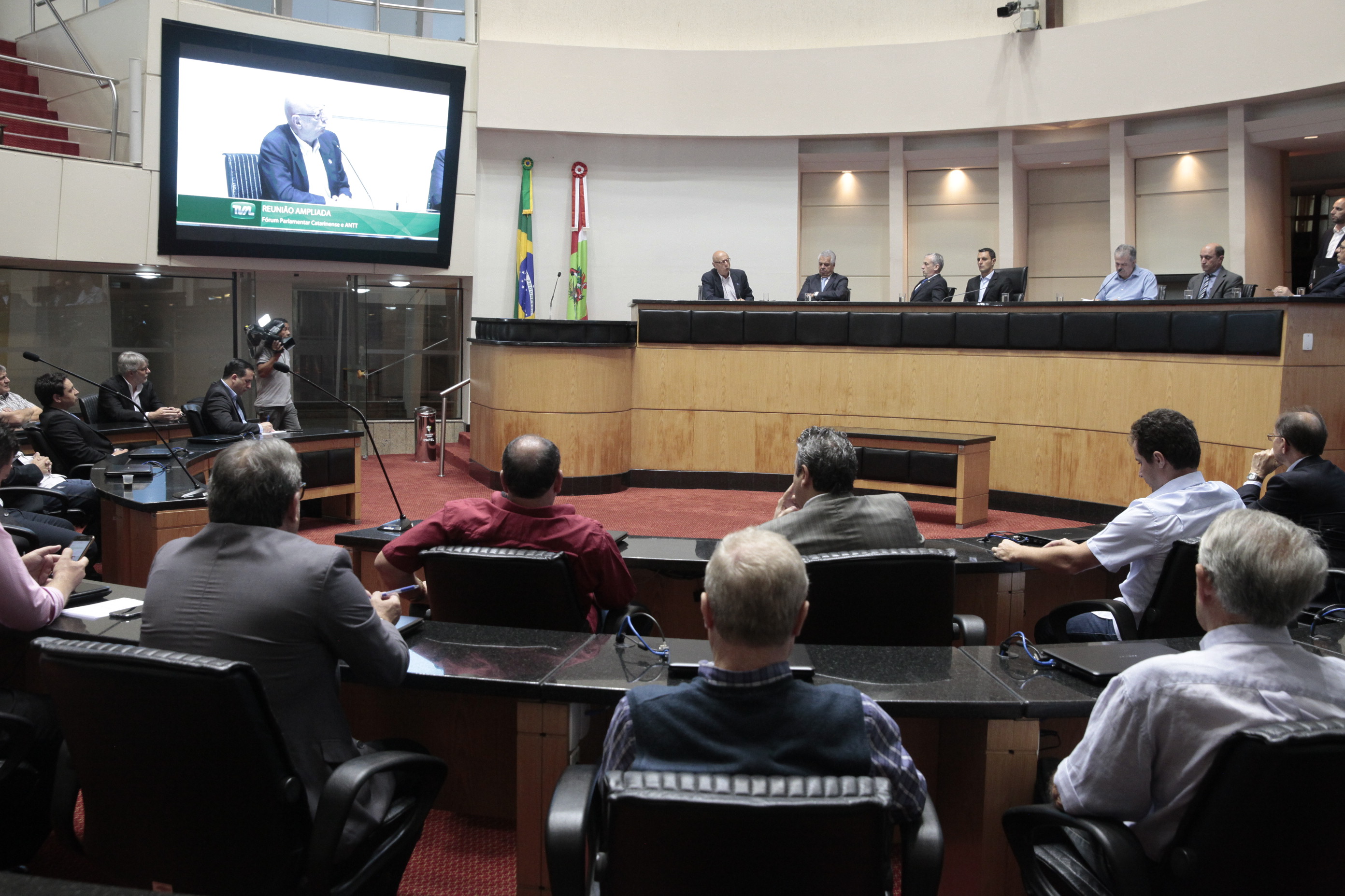 Fórum Parlamentar Catarinense e ANTT Discutem Acesso a Tijucas pela BR 101.