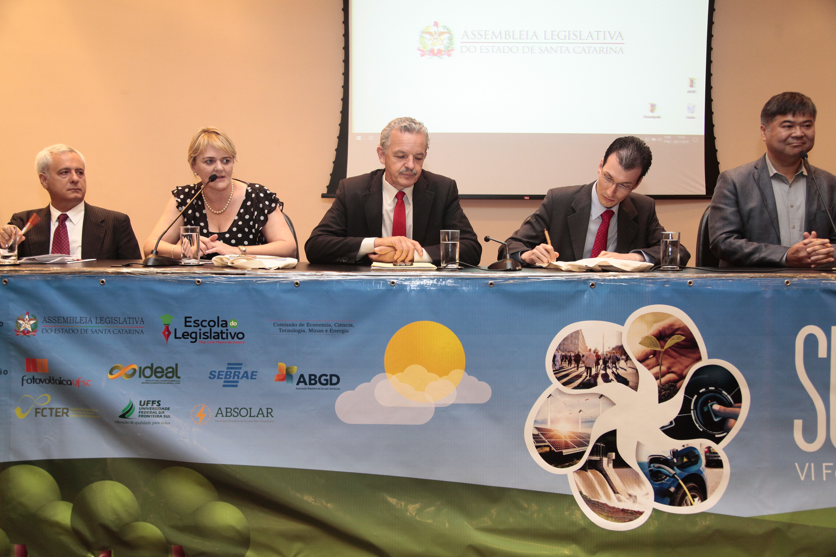 SUSTENTAR 2017 - VI Fórum de Energias Renováveis, Consumo Responsável e Cidades do Futuro.