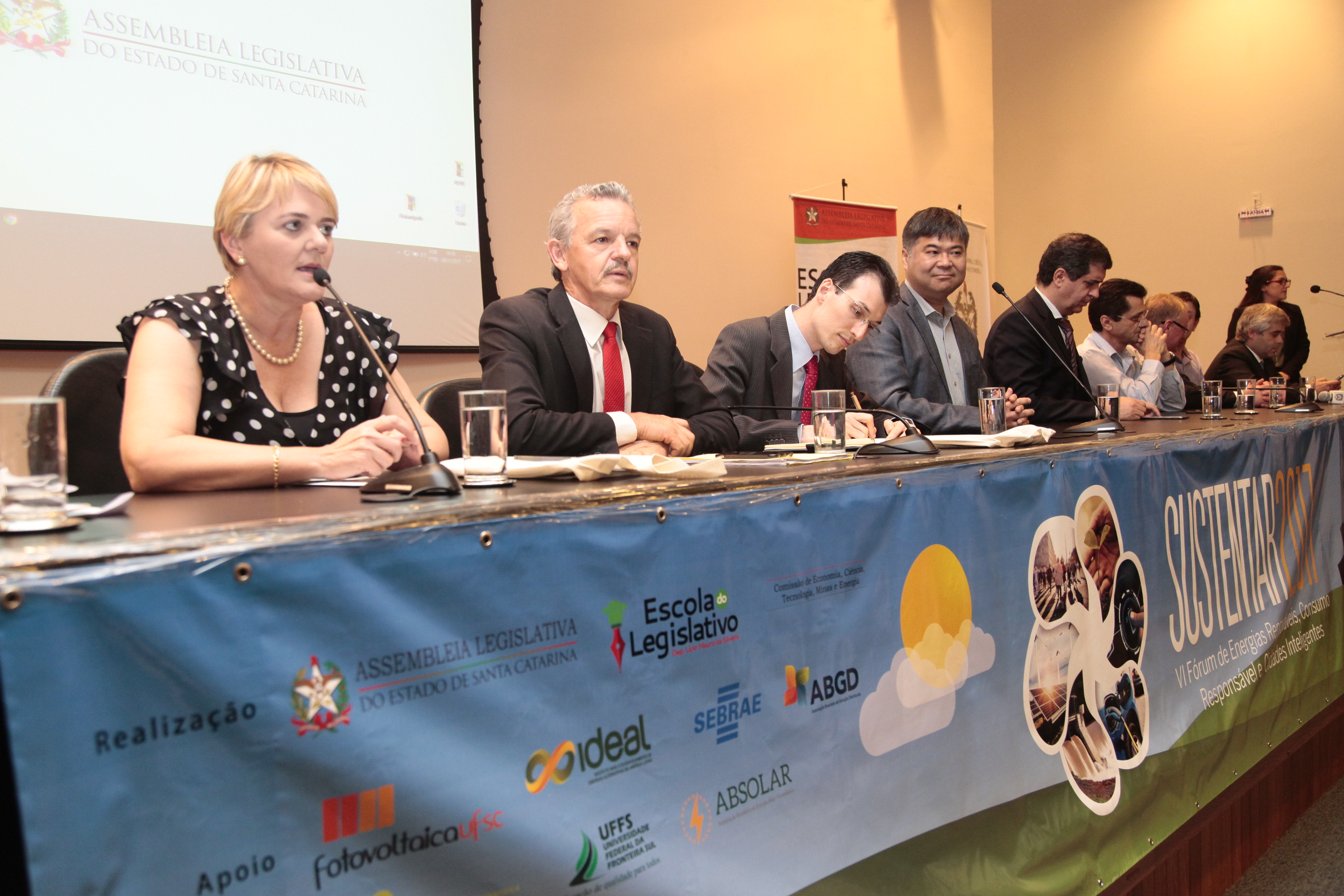 SUSTENTAR 2017 - VI Fórum de Energias Renováveis, Consumo Responsável e Cidades do Futuro.
