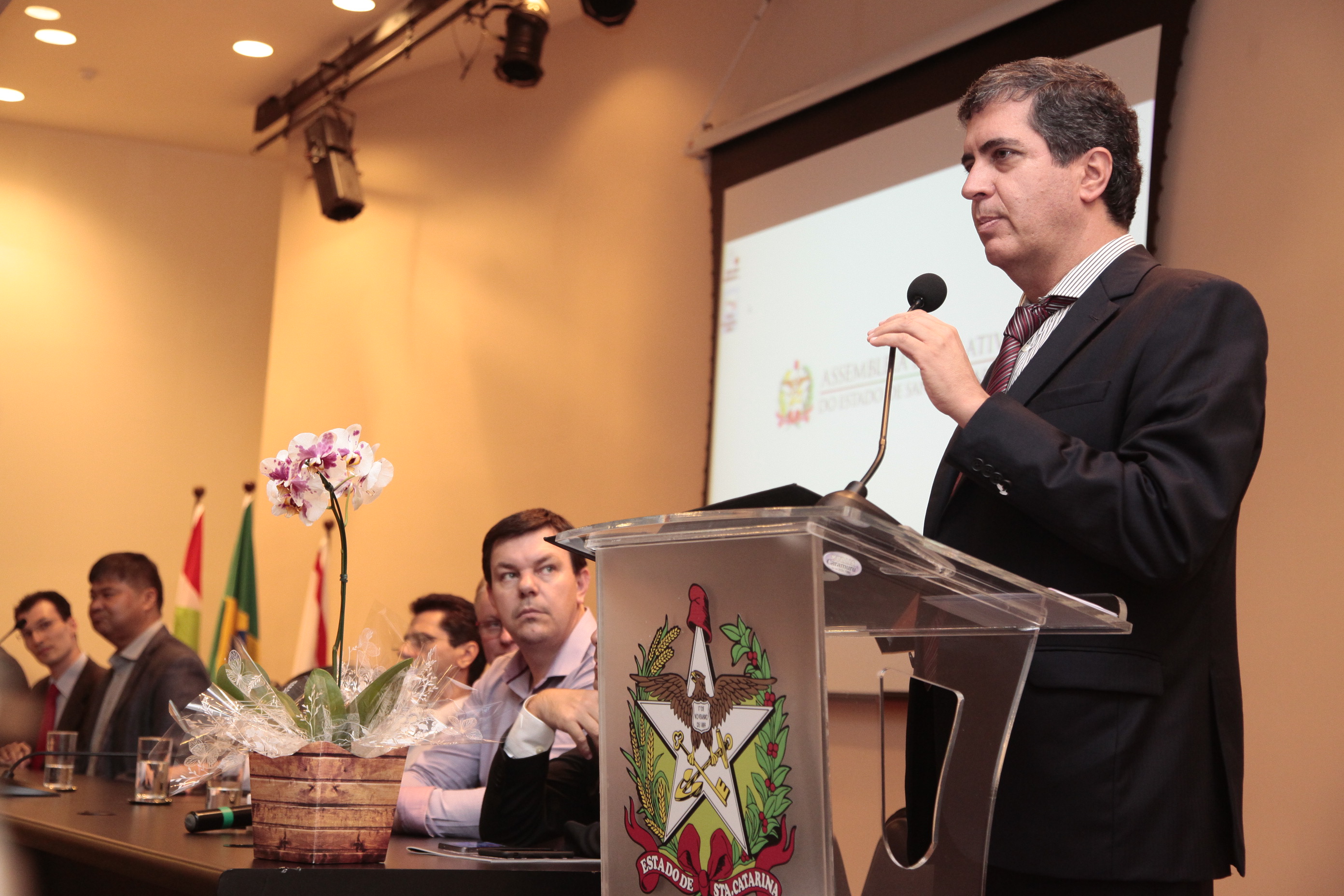 SUSTENTAR 2017 - VI Fórum de Energias Renováveis, Consumo Responsável e Cidades do Futuro.