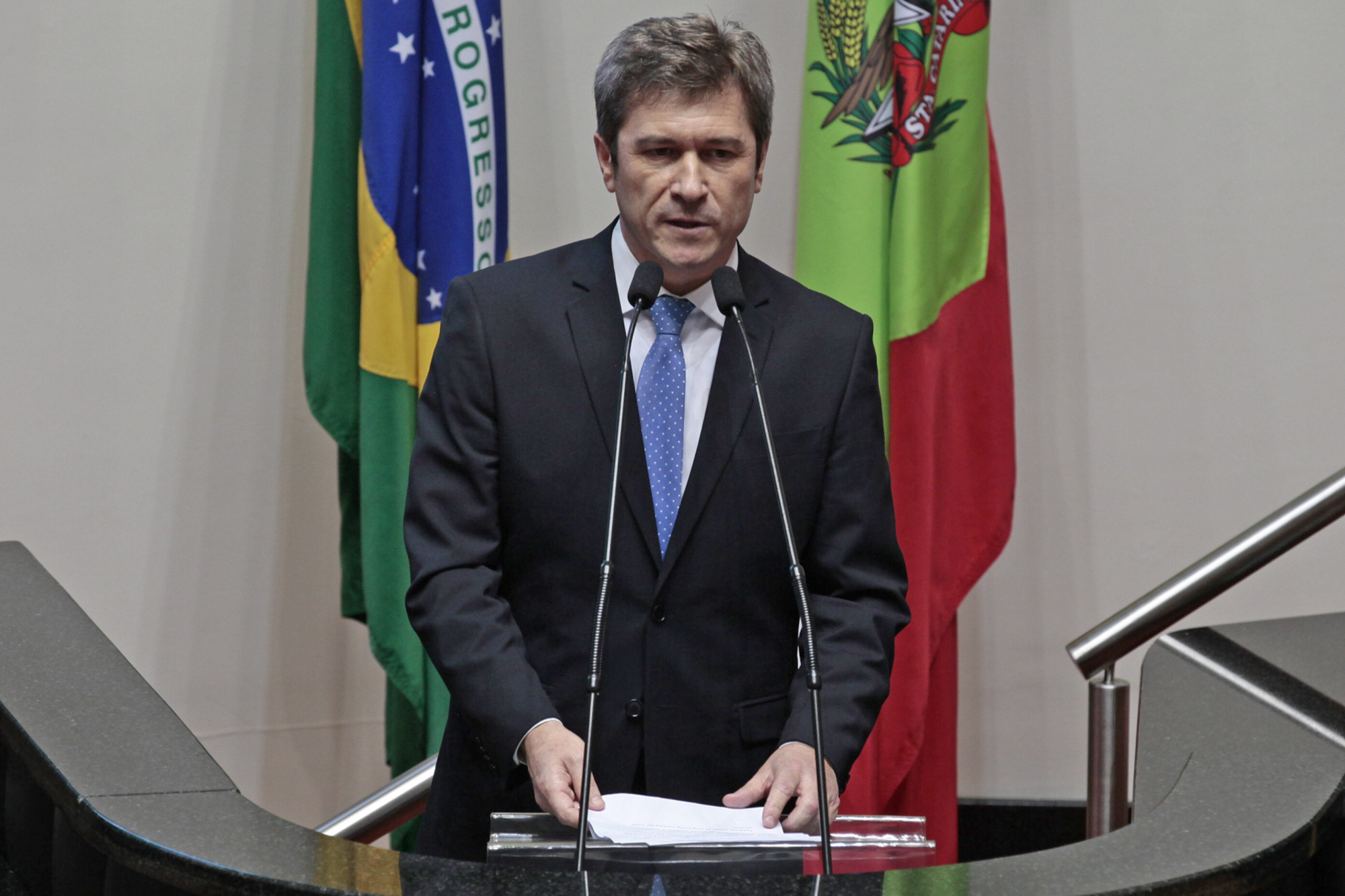 Parlamento aprova indicação de José Ascari para TCE