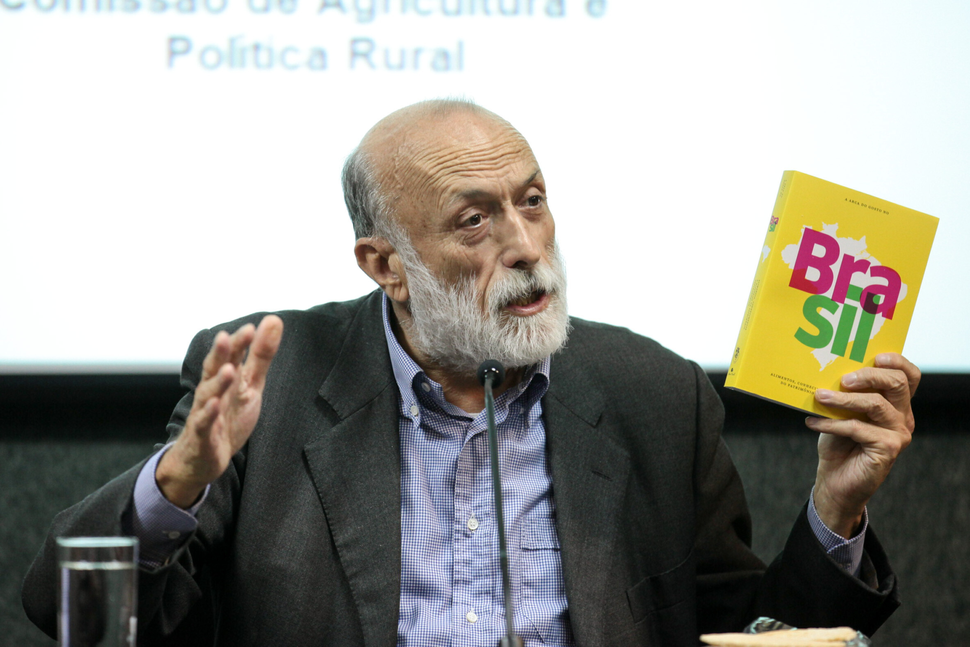 Seminário debate soluções de combate aos agrotóxicos e incentivo à agroecologia