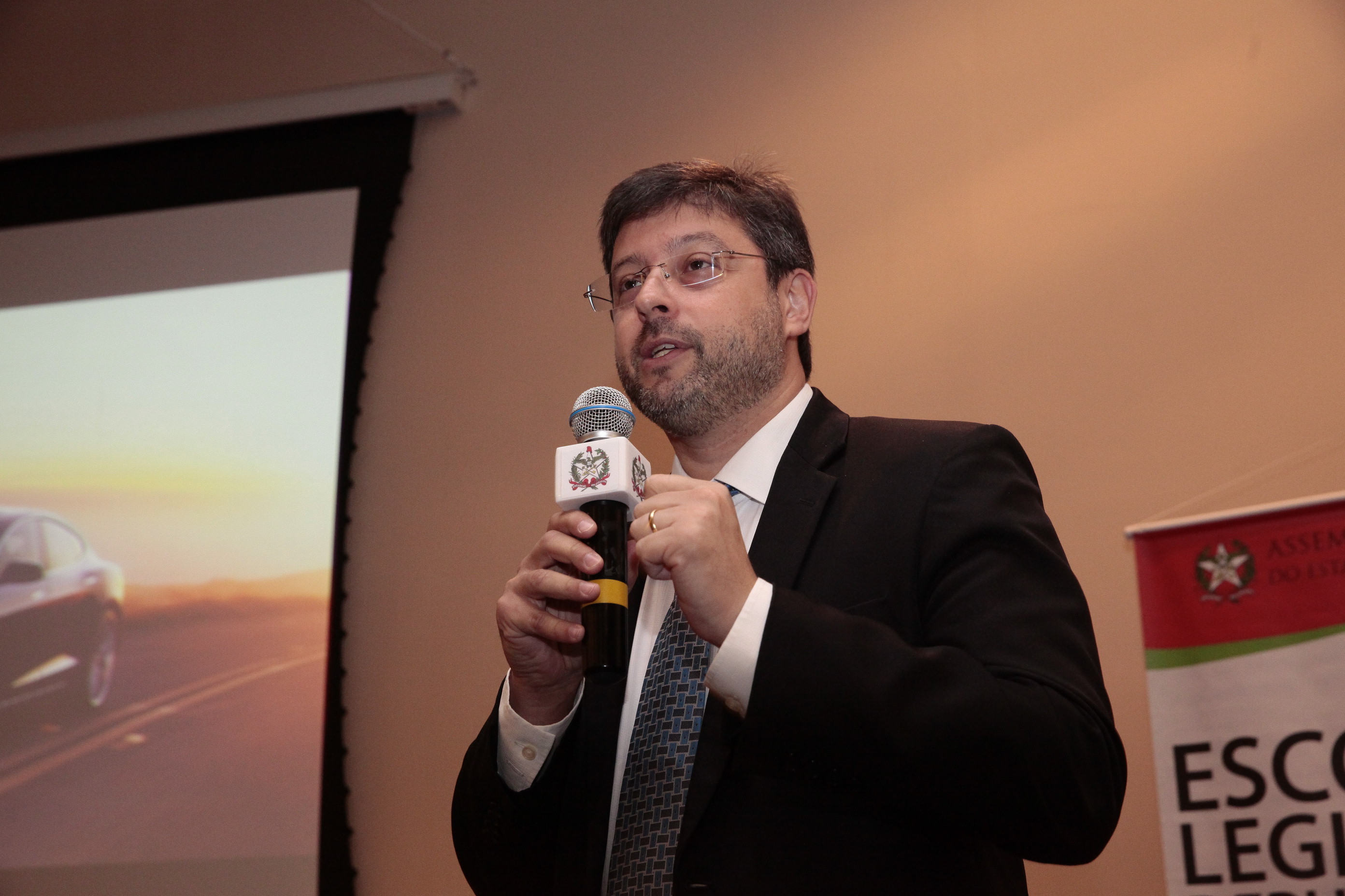 VI Seminário Sobre Energias Renováveis Consumo Responsável e Cidades do Futuro