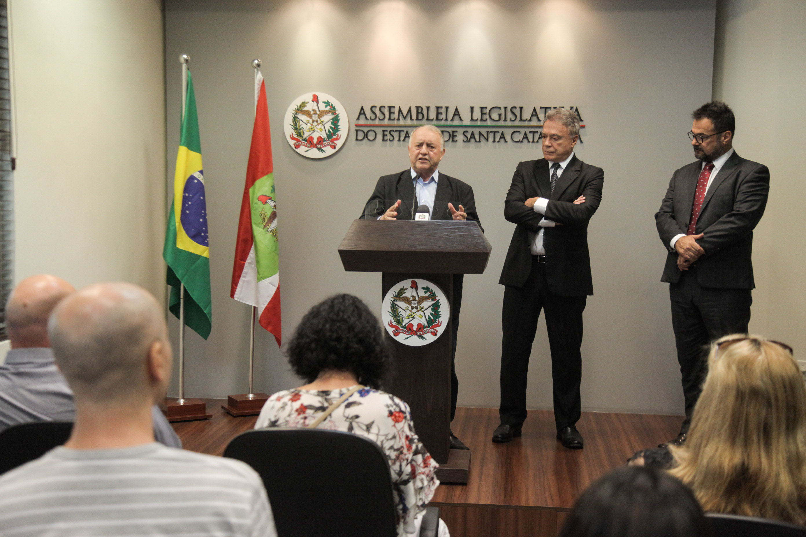 Coletiva de Imprensa com o Senador Alvaro Dias.