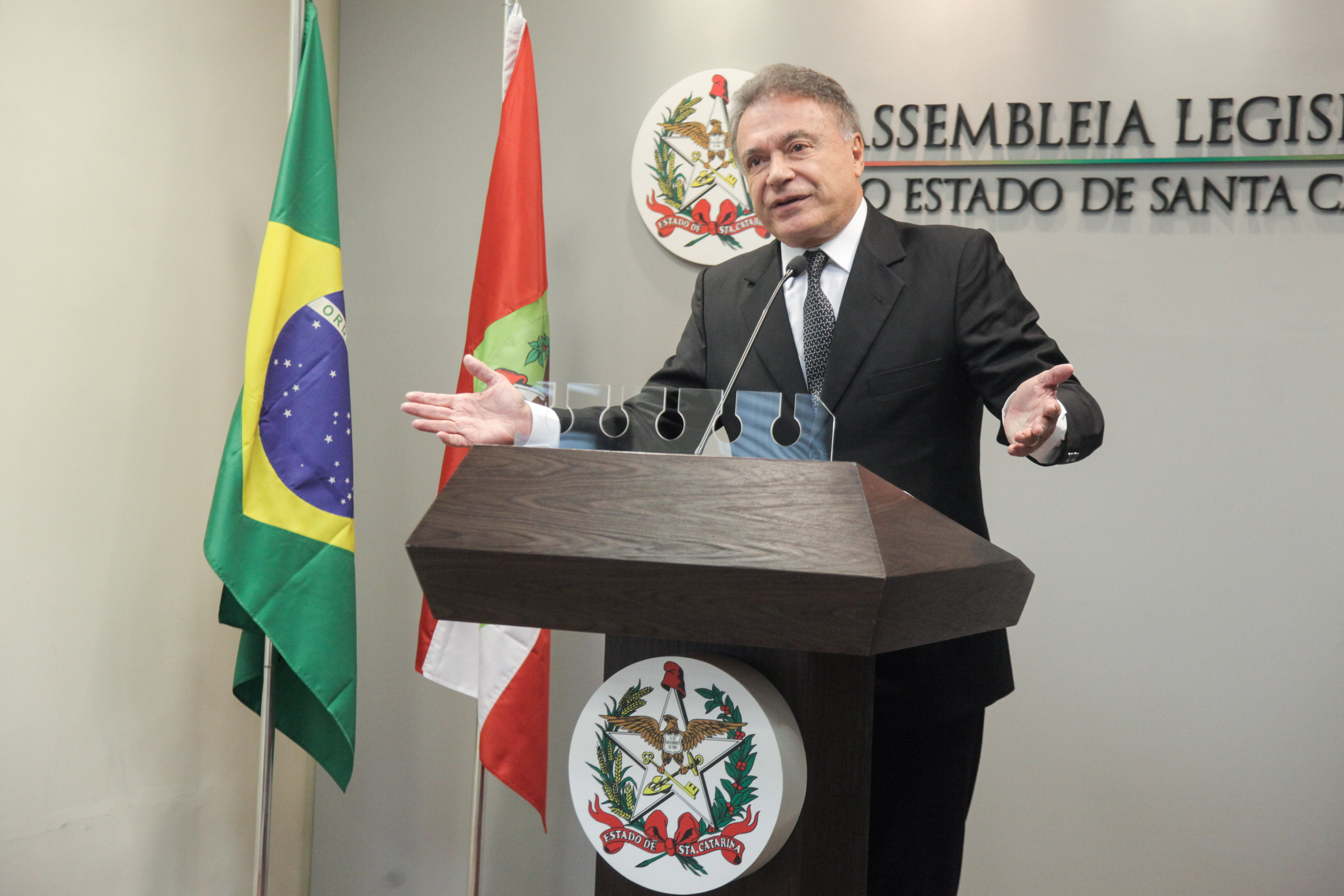 Coletiva de Imprensa com o Senador Alvaro Dias.