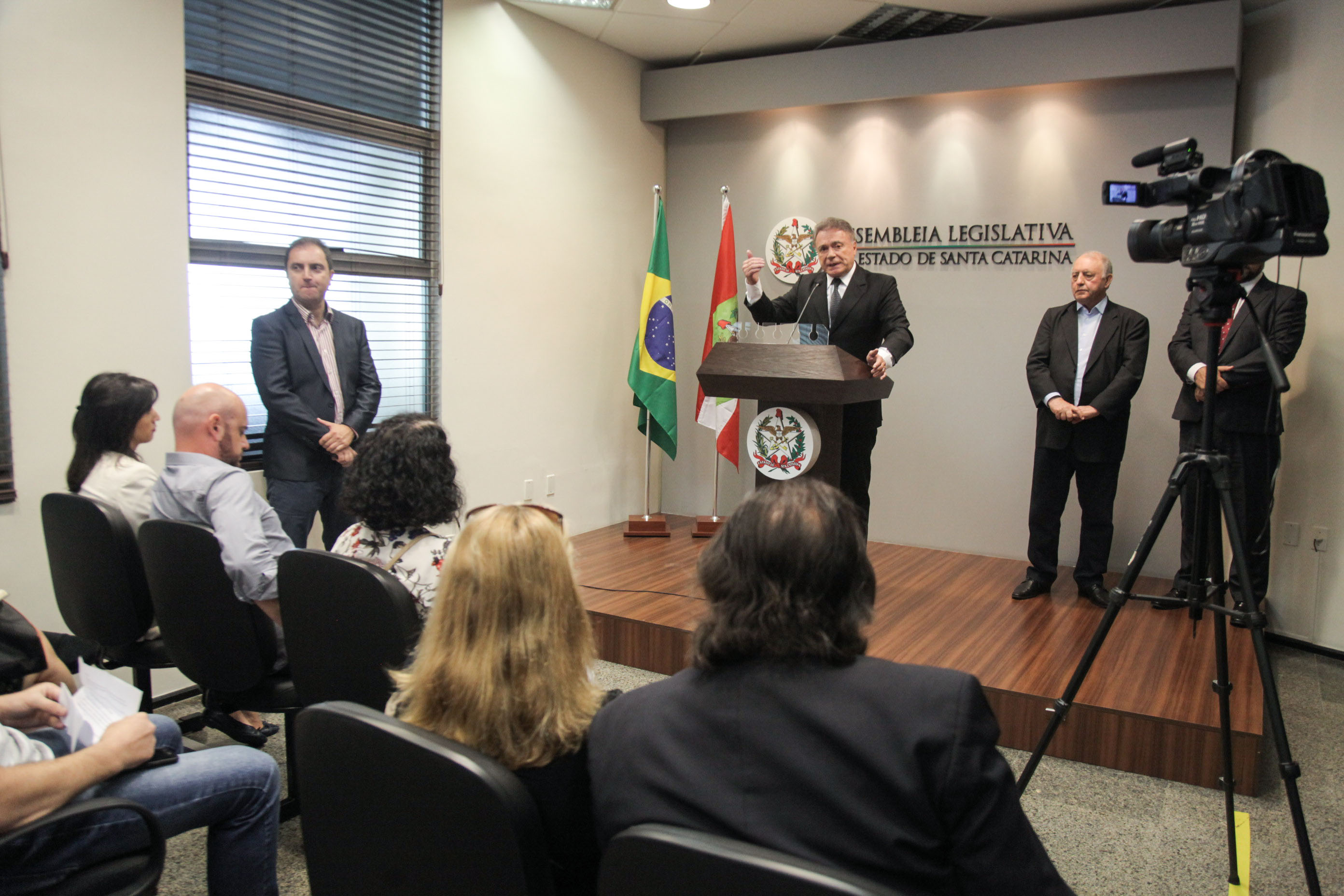 Coletiva de Imprensa com o Senador Alvaro Dias.