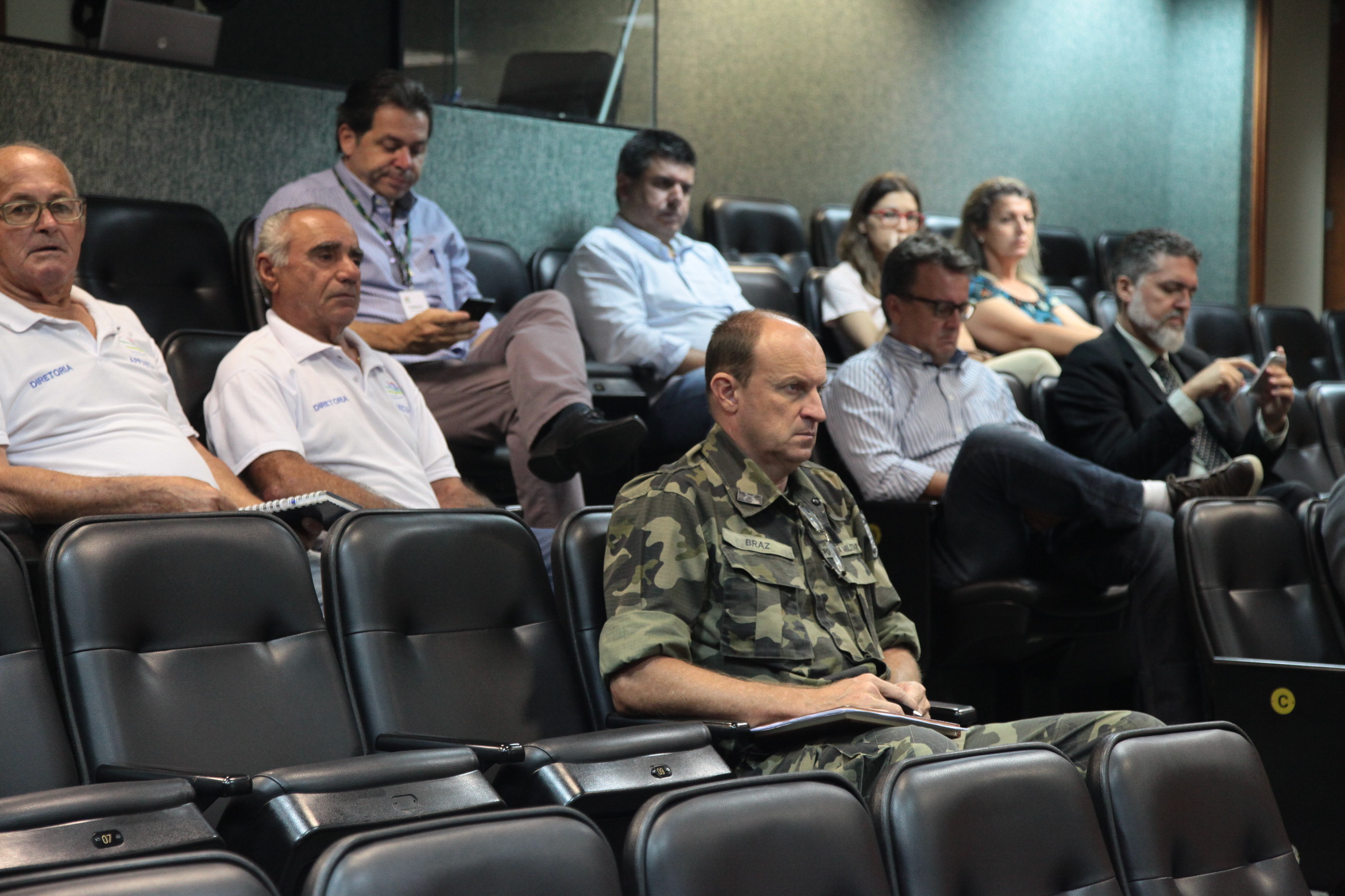 Audiência Pública  para Debater  Atividades das Embarcações Pesqueiras Artesanais na Costa de SC