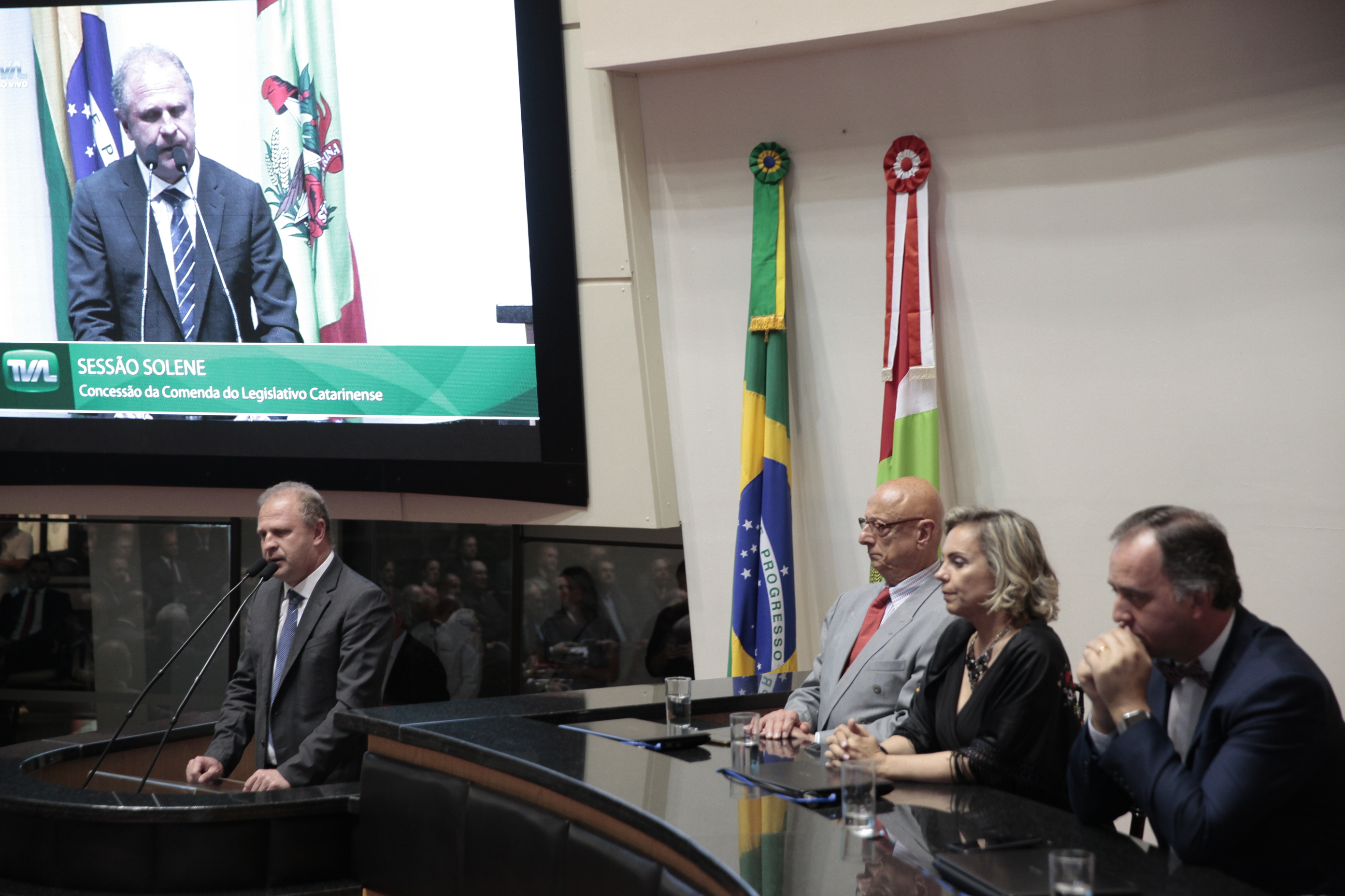 Sessão Solene de Concessão da Comenda do Legislativo Catarinense. Foto: Fábio Queiroz