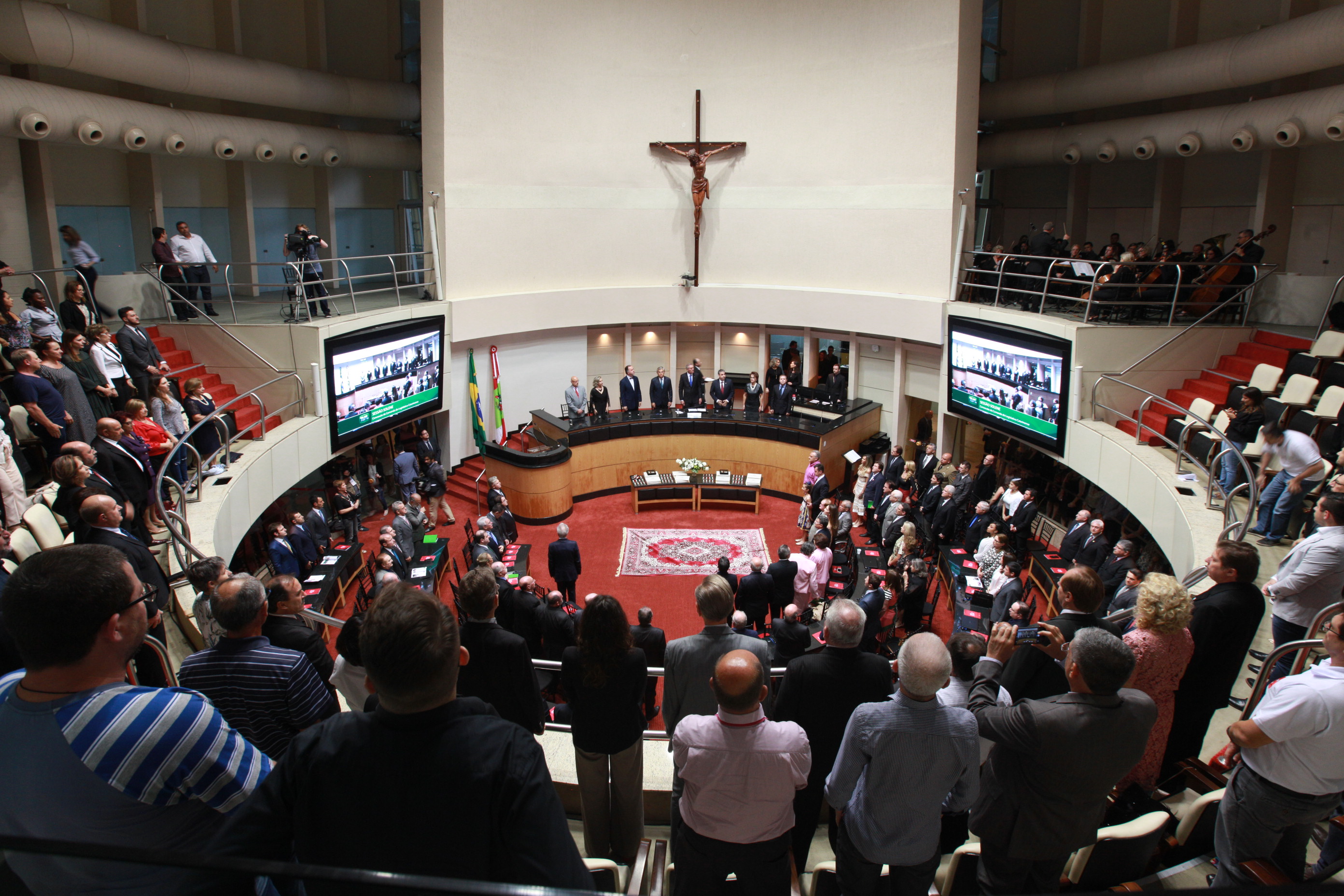 Sessão Solene de Concessão da Comenda do Legislativo Catarinense. Foto: Solon Soares