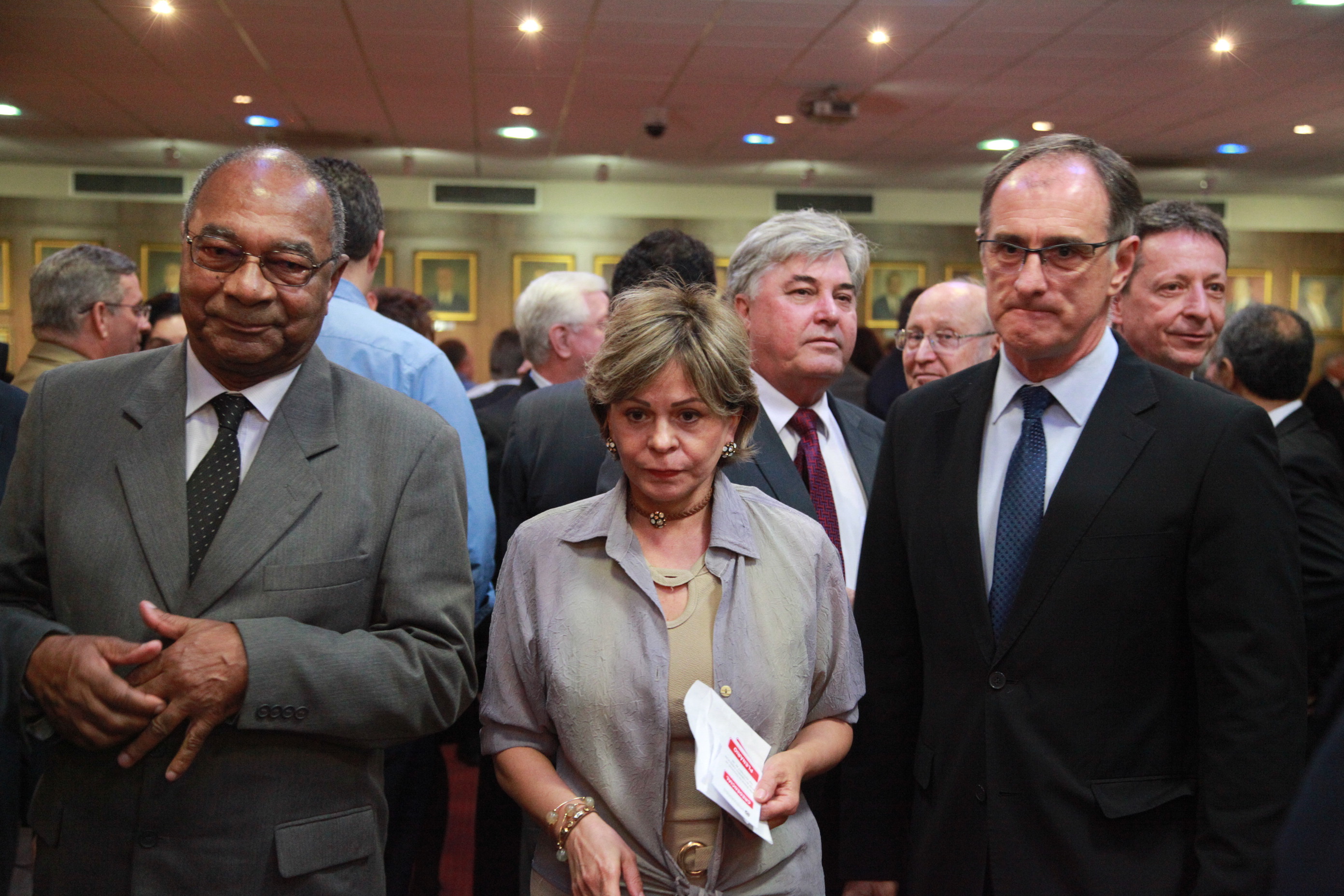 Início da Sessão Solene de Concessão da Comenda do Legislativo. Foto Solon Soares