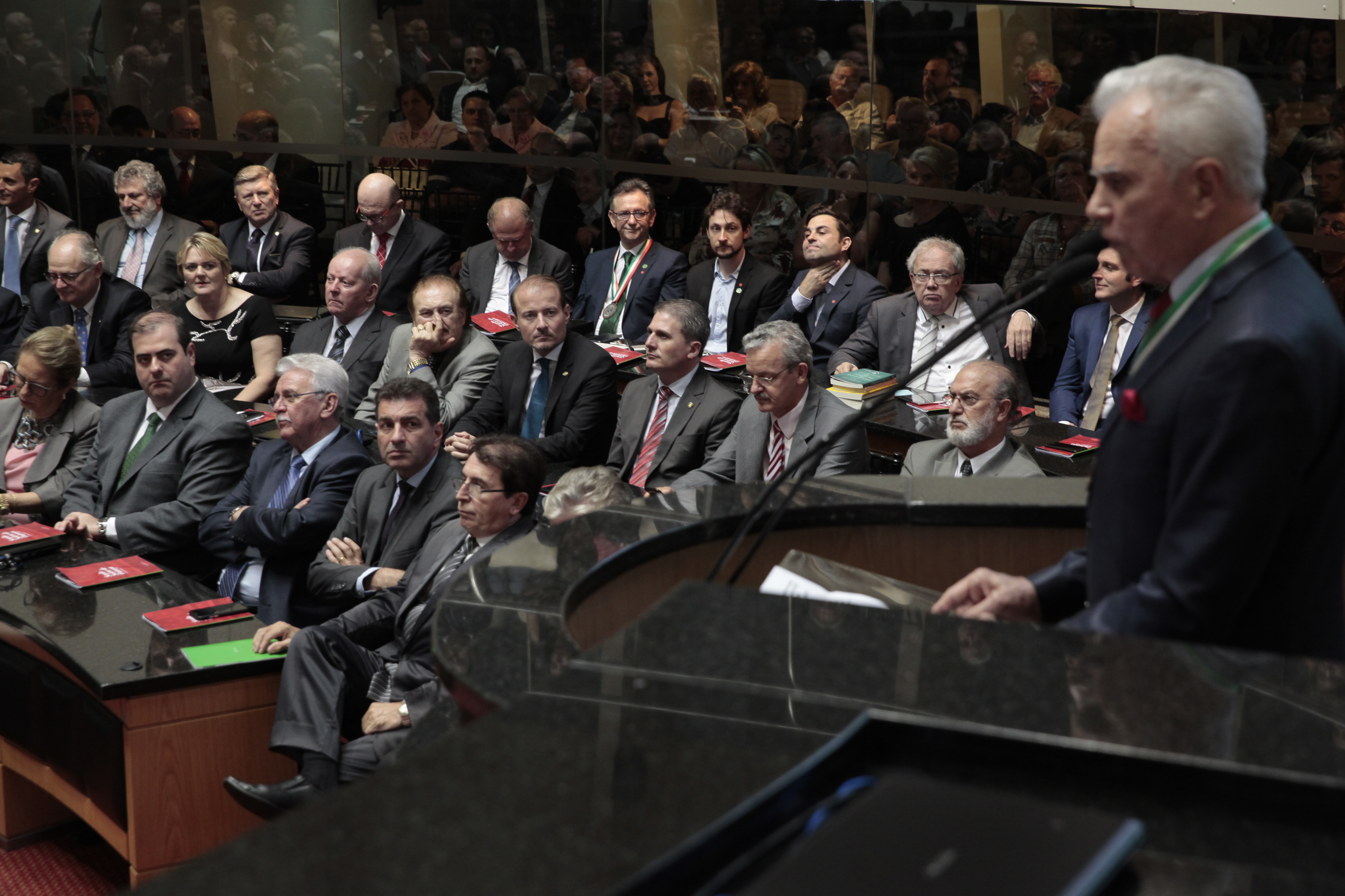 Sessão Solene de Concessão da Comenda do Legislativo Catarinense. Foto: Fábio Queiroz