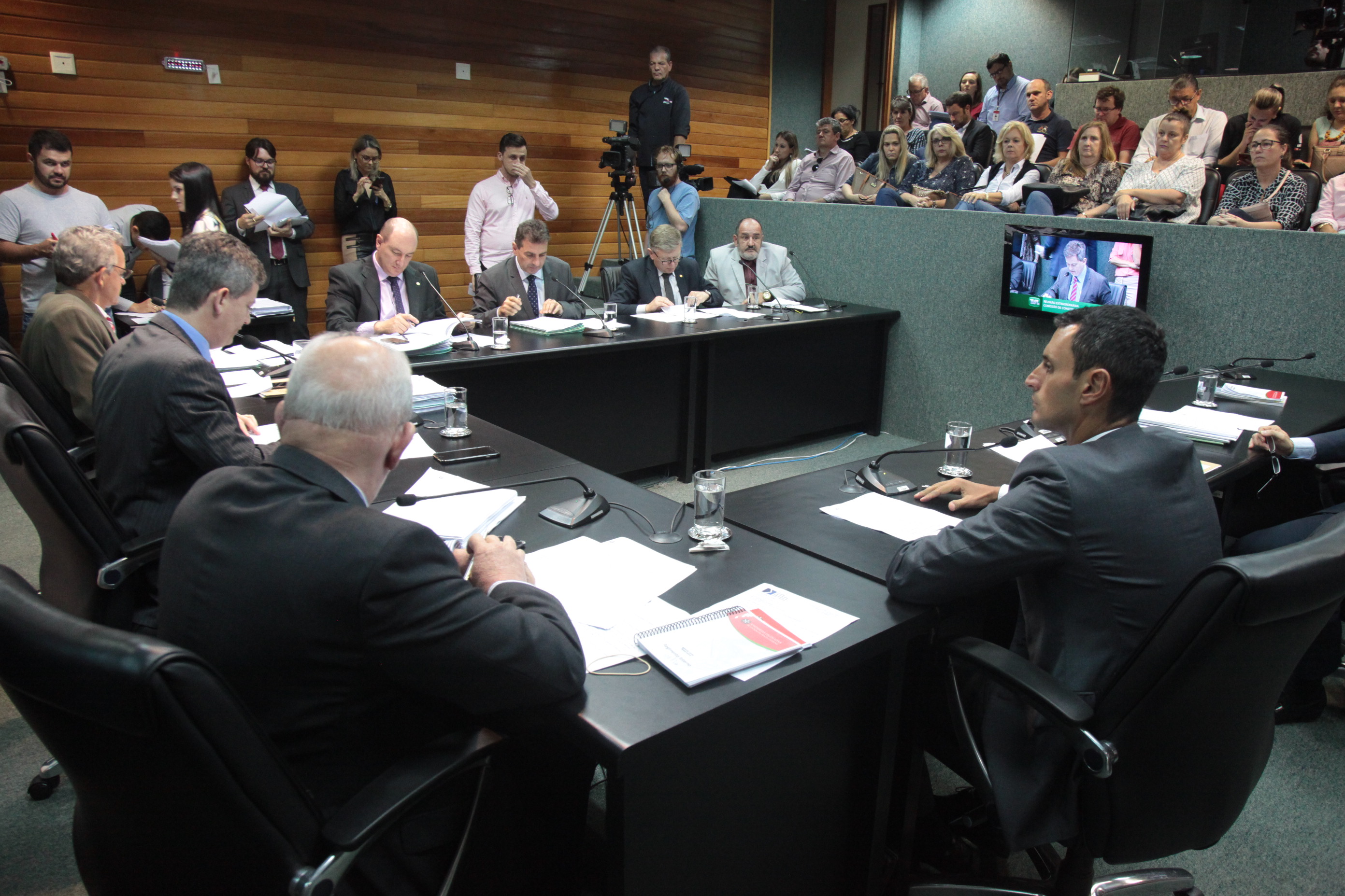 Reunião Extraordinária da Comissão de Constituição e Justiça.