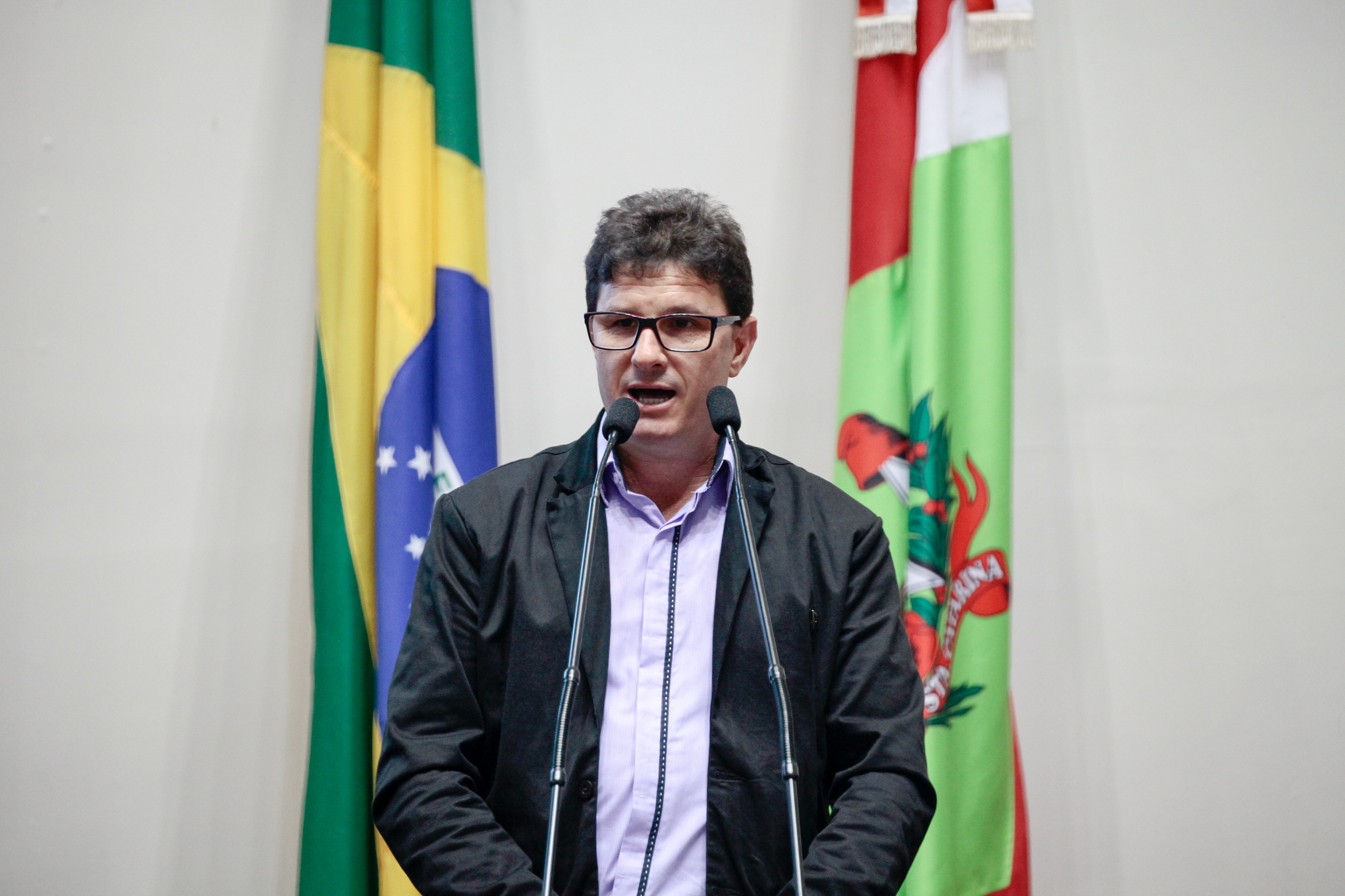 Prefeito de Lindóia do Sul Genir Loli. Sessão Ordinária. Foto: Karina Ferreira / Agência AL