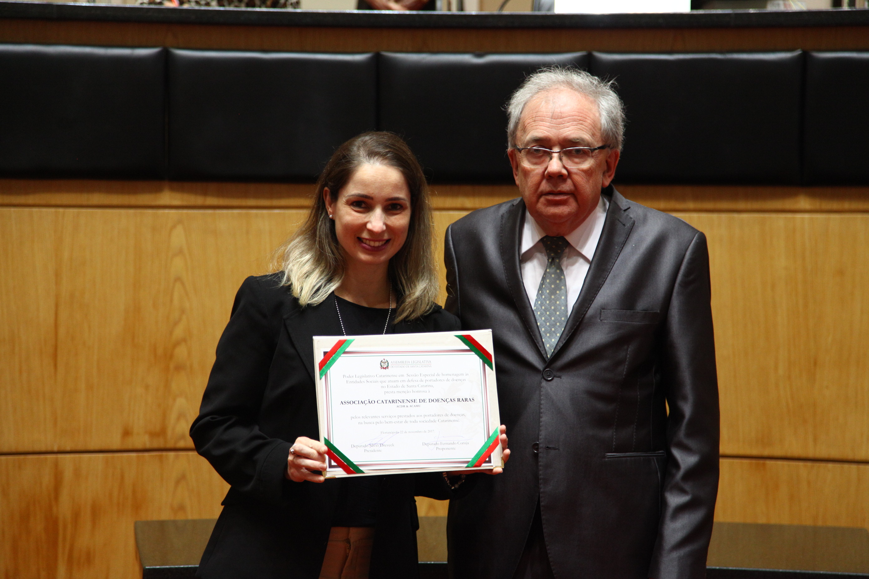 Homenagem às entidades sociais que atuam em defesa de portadores de doenças em SC