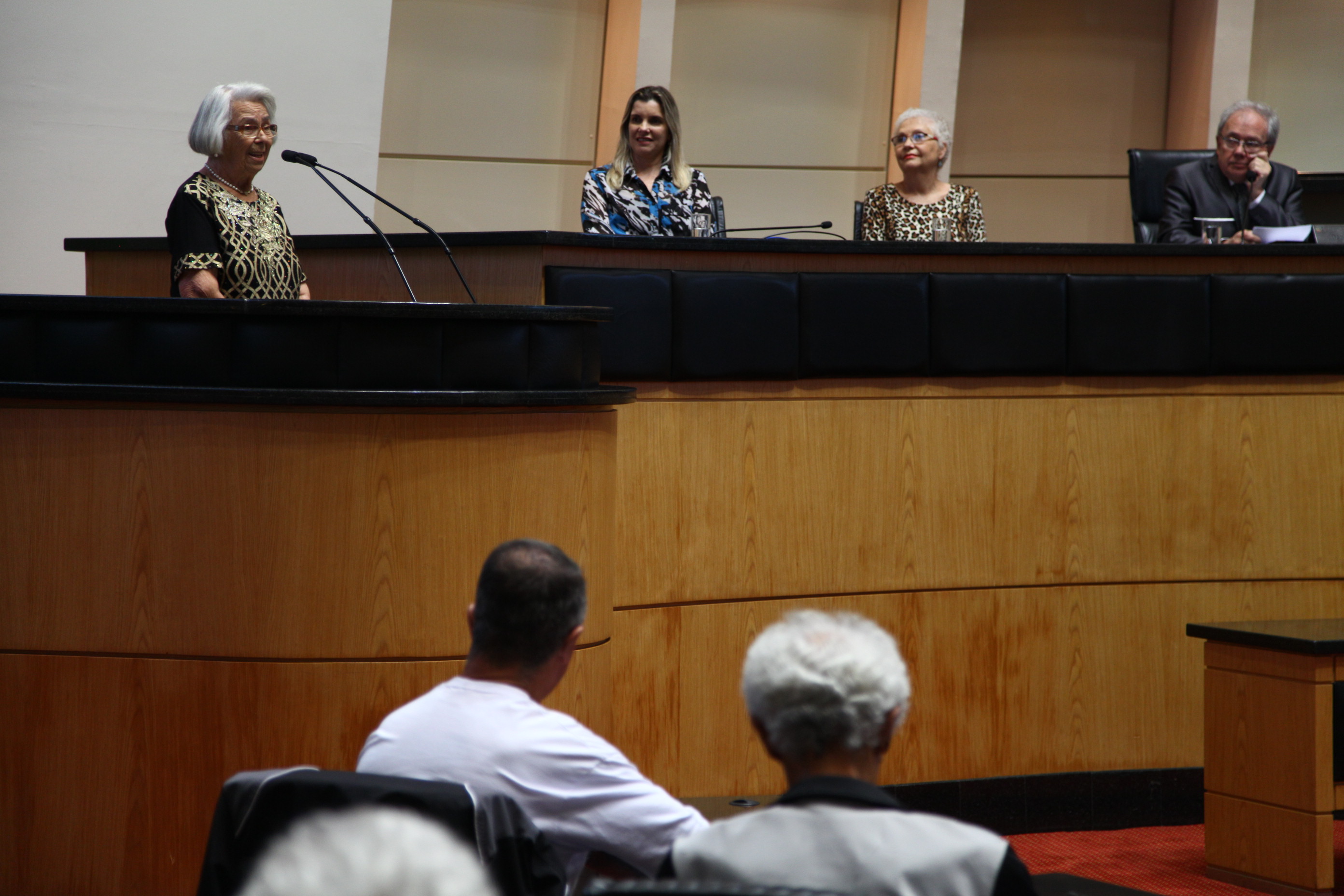 Homenagem às entidades sociais que atuam em defesa de portadores de doenças em SC
