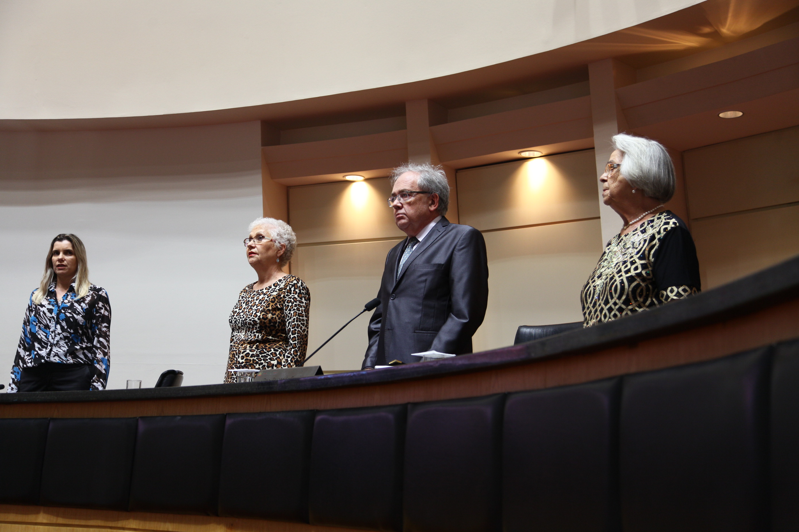 Homenagem às entidades sociais que atuam em defesa de portadores de doenças em SC