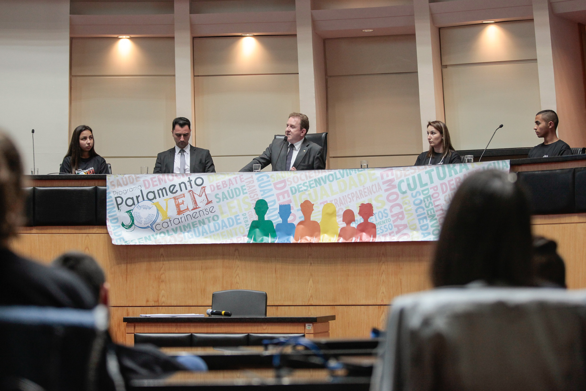 Programa Jovens Parlamentares.