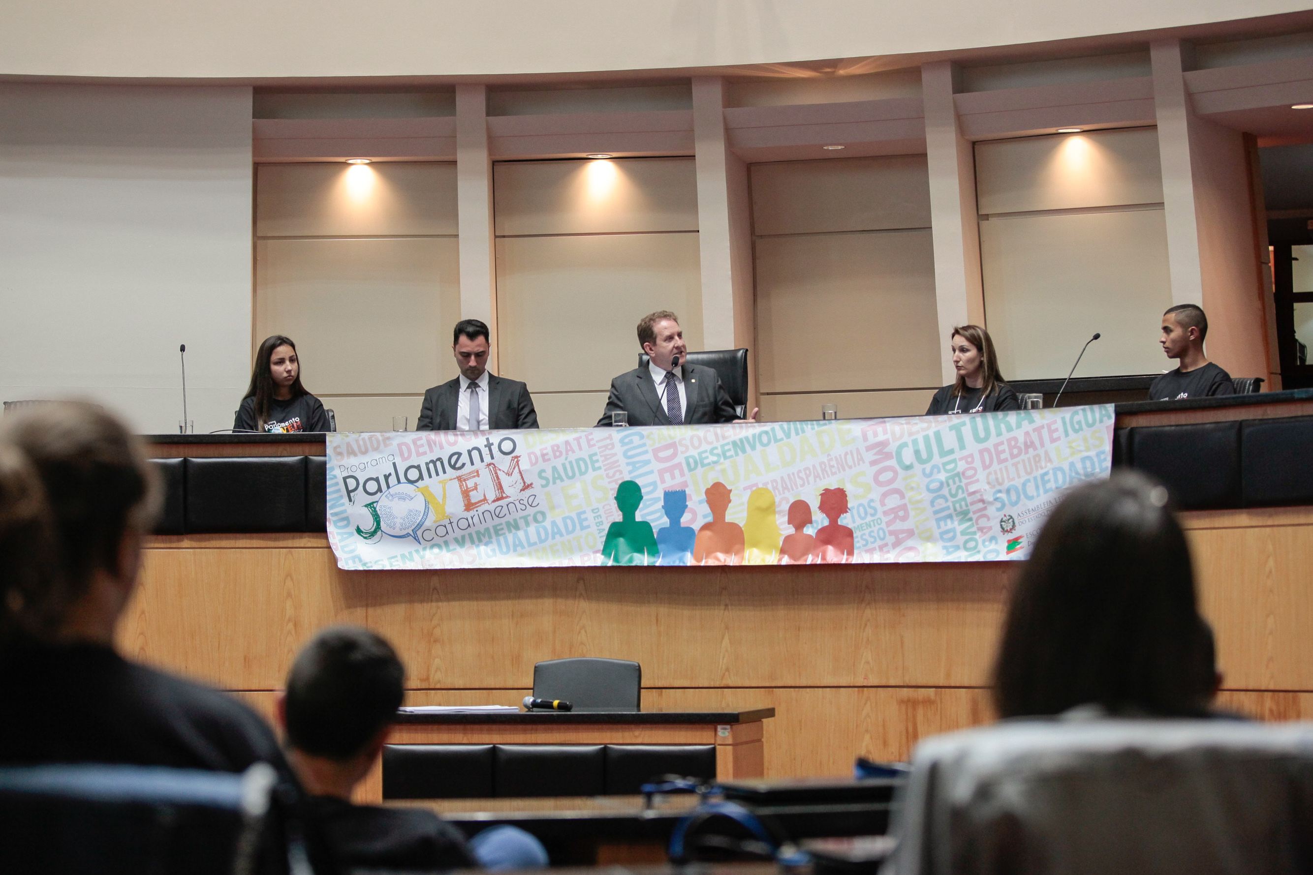 Programa Jovens Parlamentares.