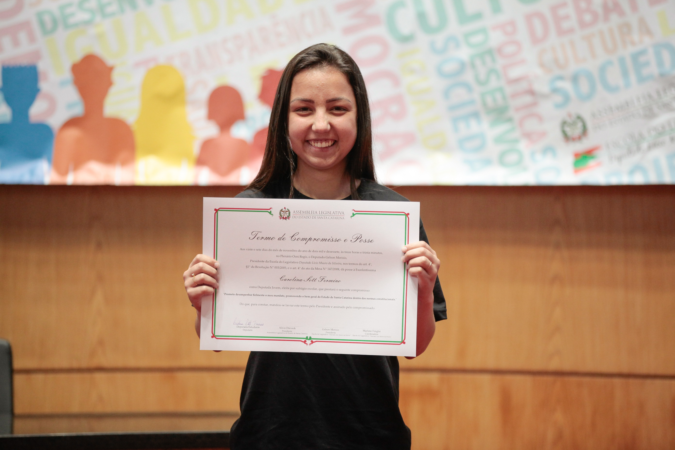 Programa Jovens Parlamentares.