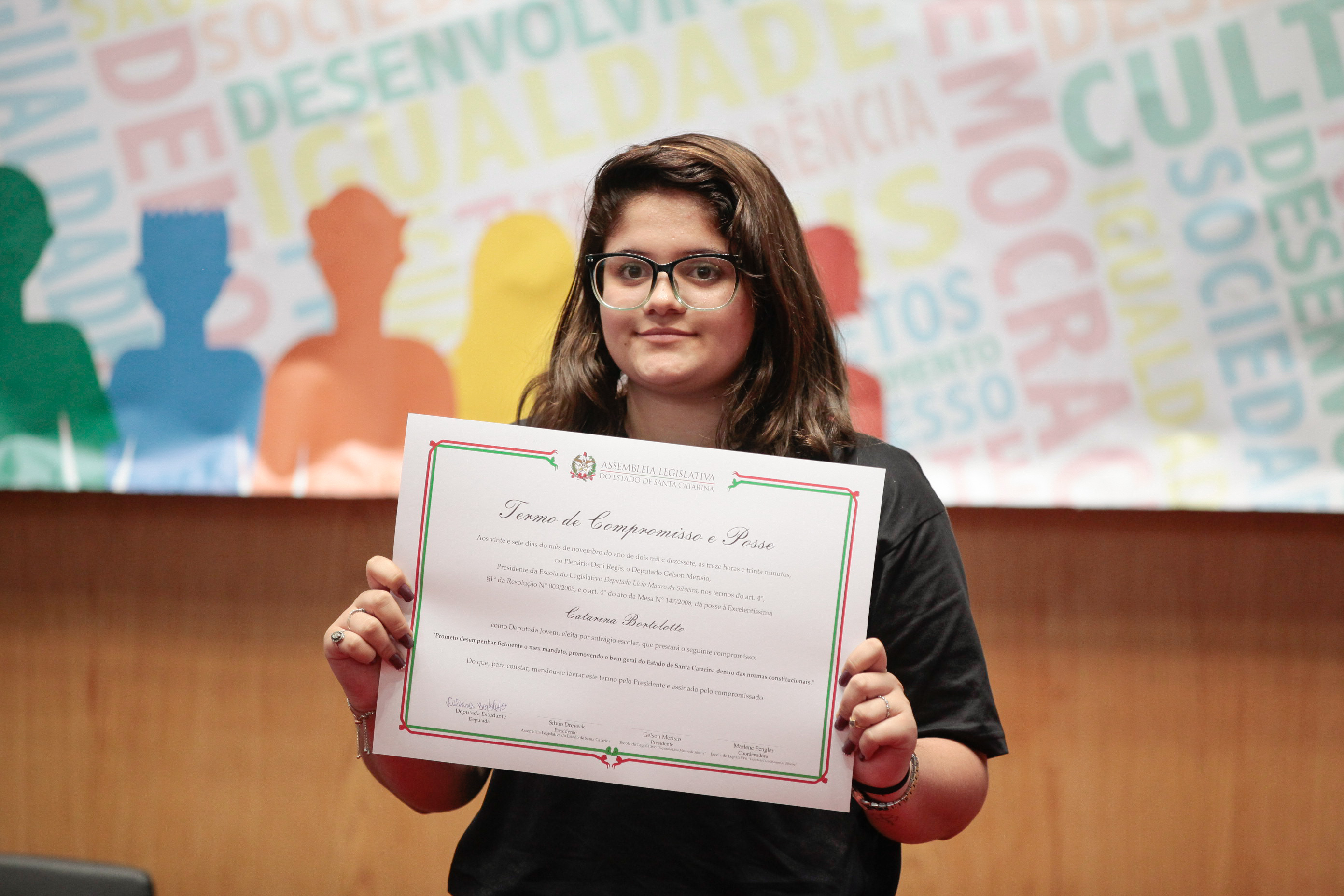 Programa Jovens Parlamentares.