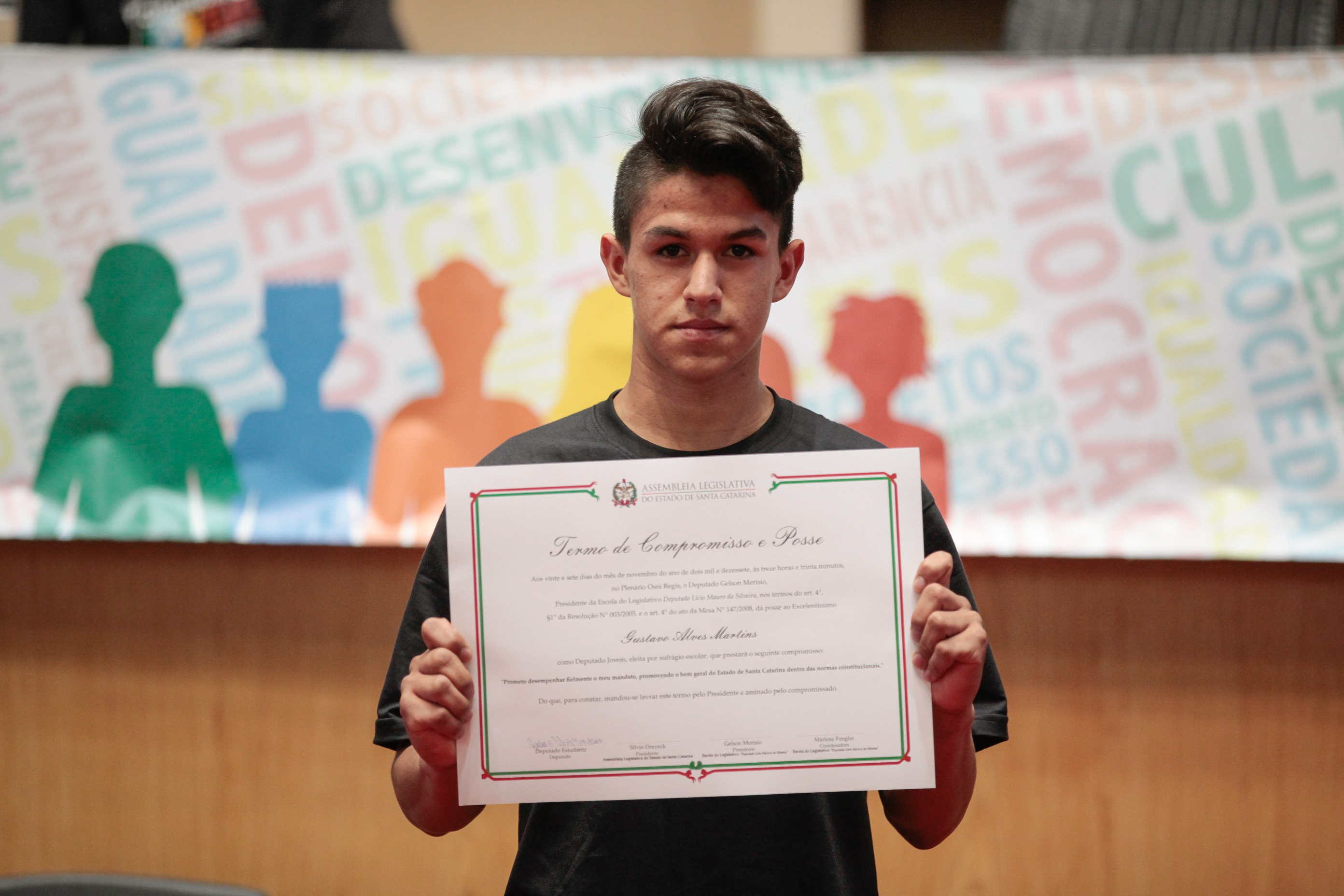 Programa Jovens Parlamentares.