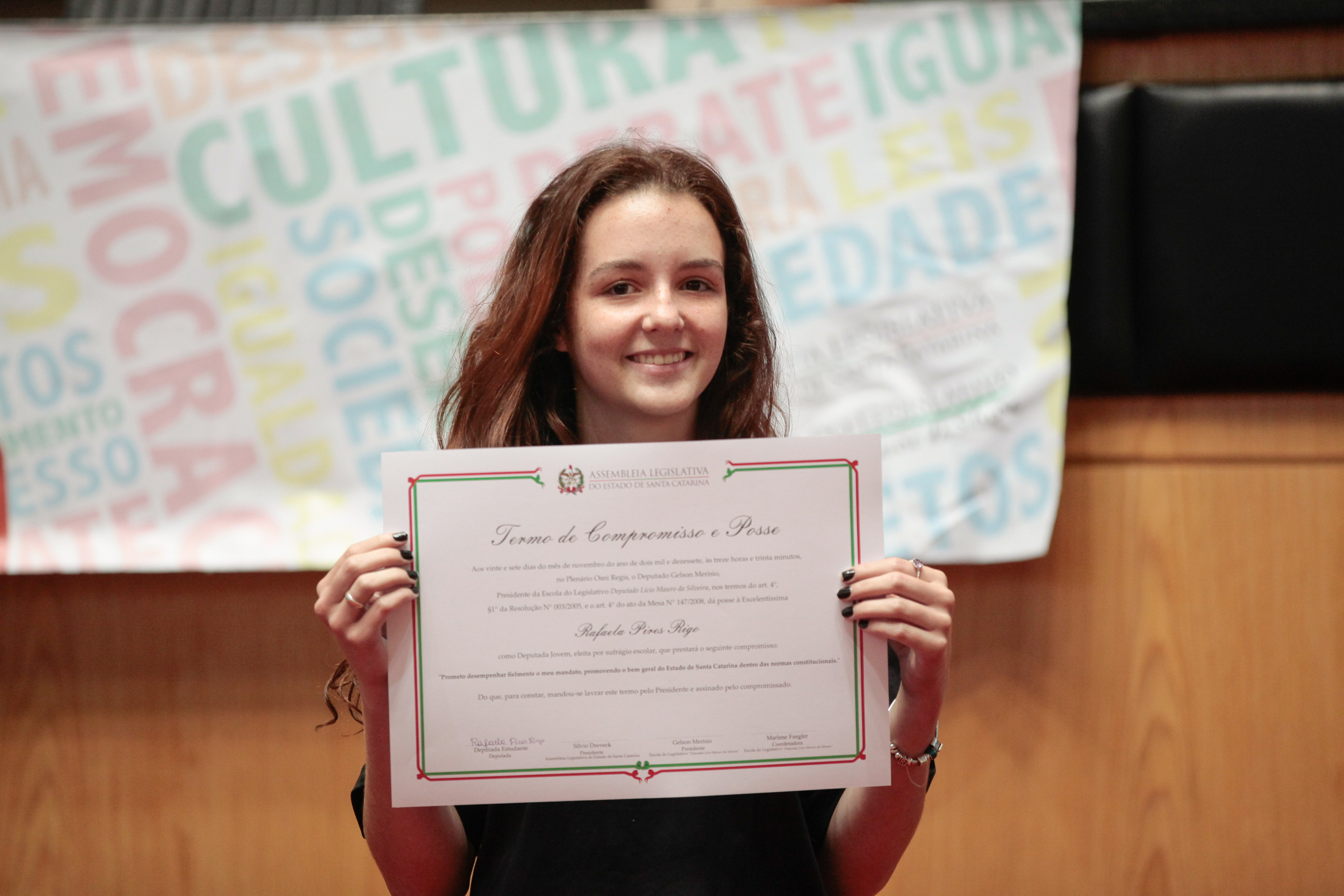Programa Jovens Parlamentares.