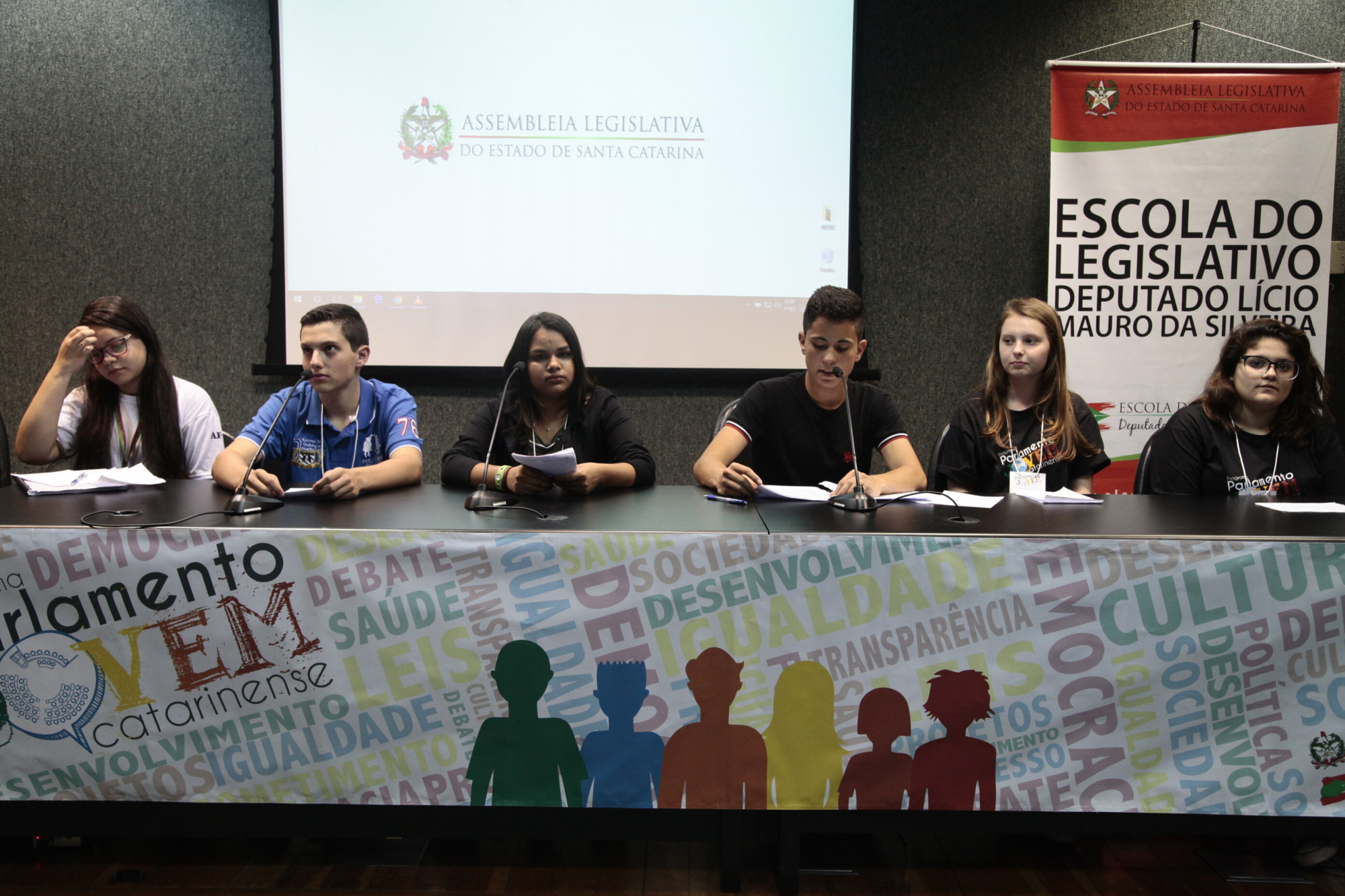 Agricultura familiar e educação dominam debates no Parlamento Jovem