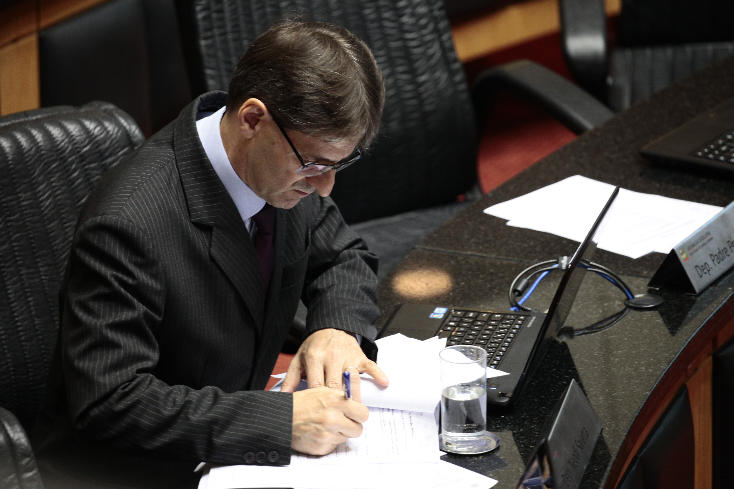 Sessão Ordinária. Deputado Neodi Saretta (PT)