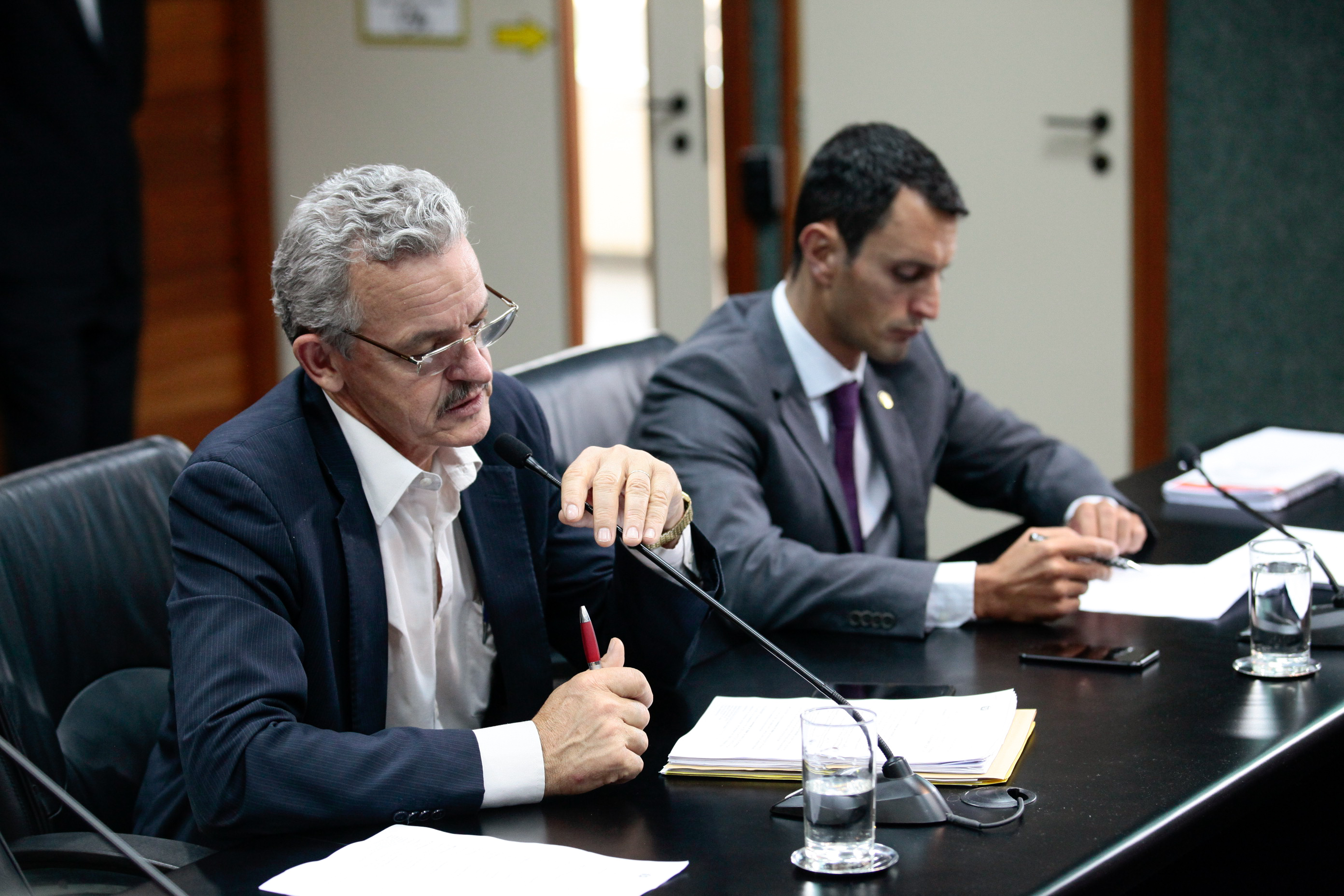 Continuação da Comissão de Constituição e Justiça.