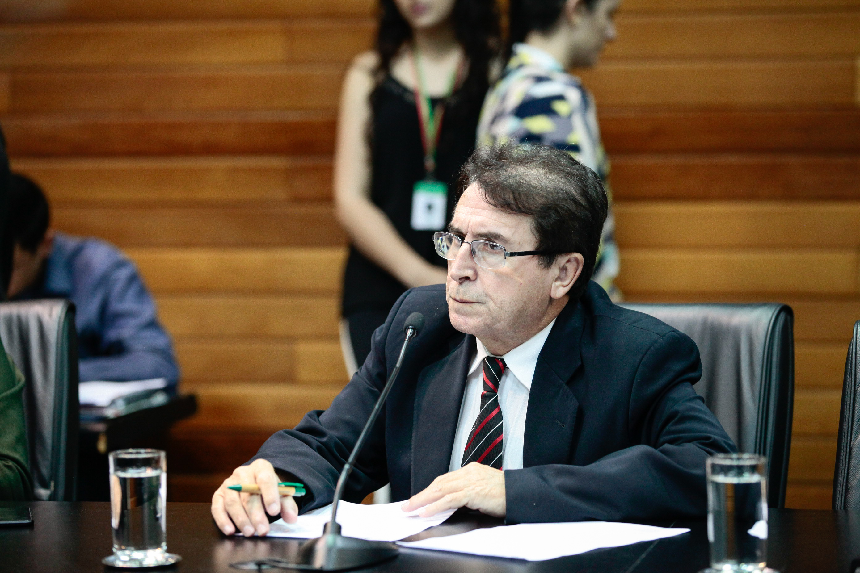 Continuação da Comissão de Constituição e Justiça.