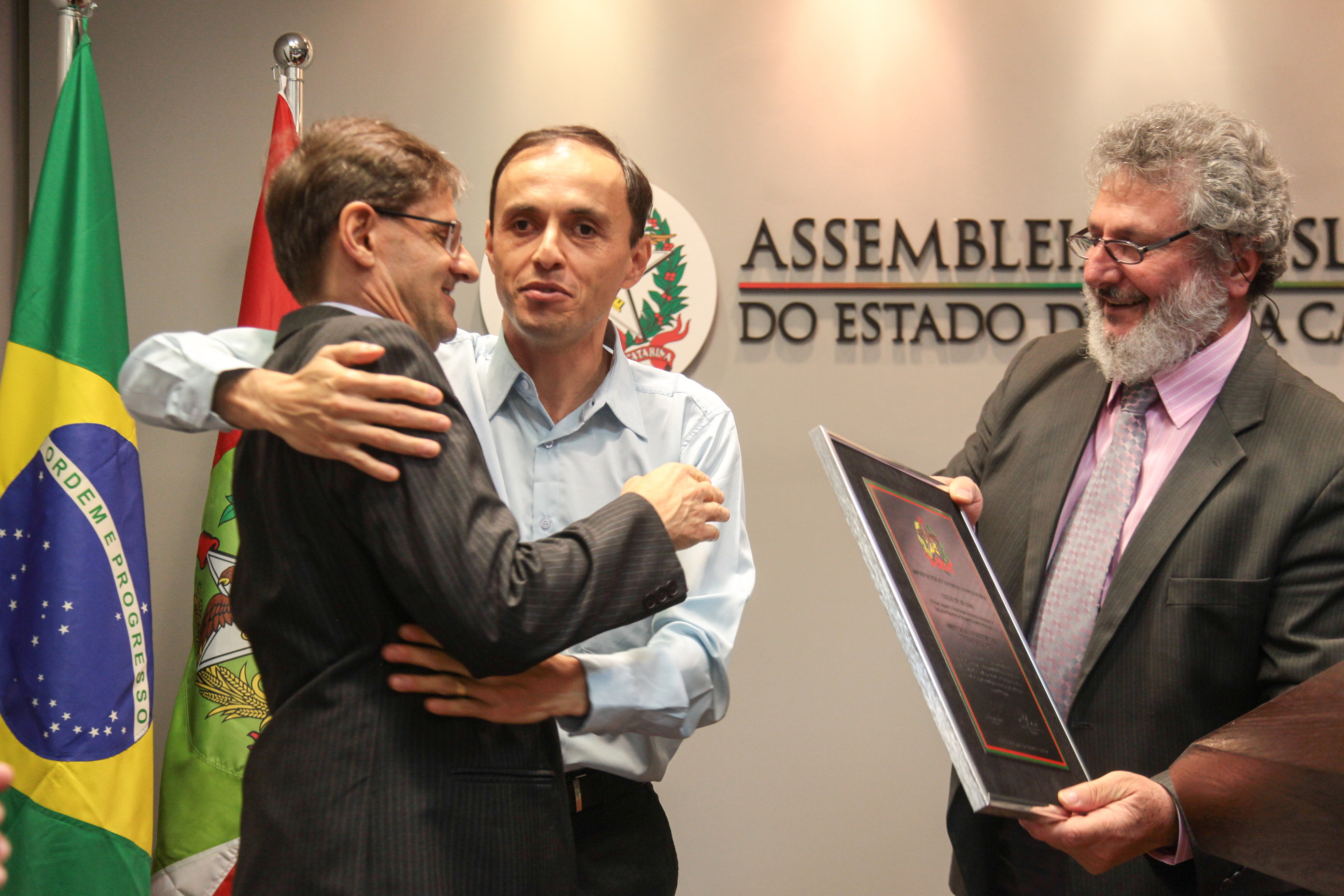 Comenda ao Profº João Batista e à ACIC.