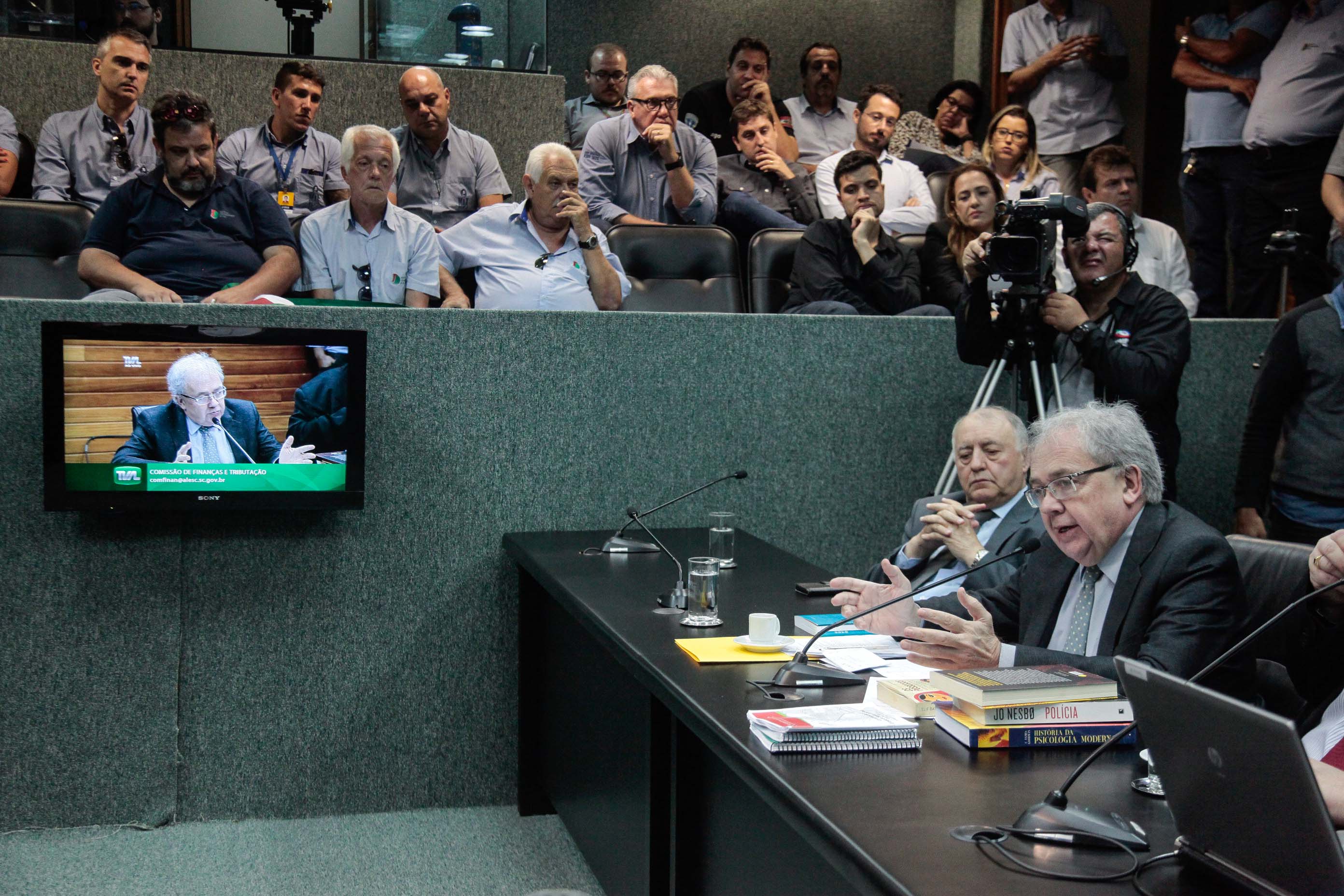 Comissão de Finanças e Tributação.