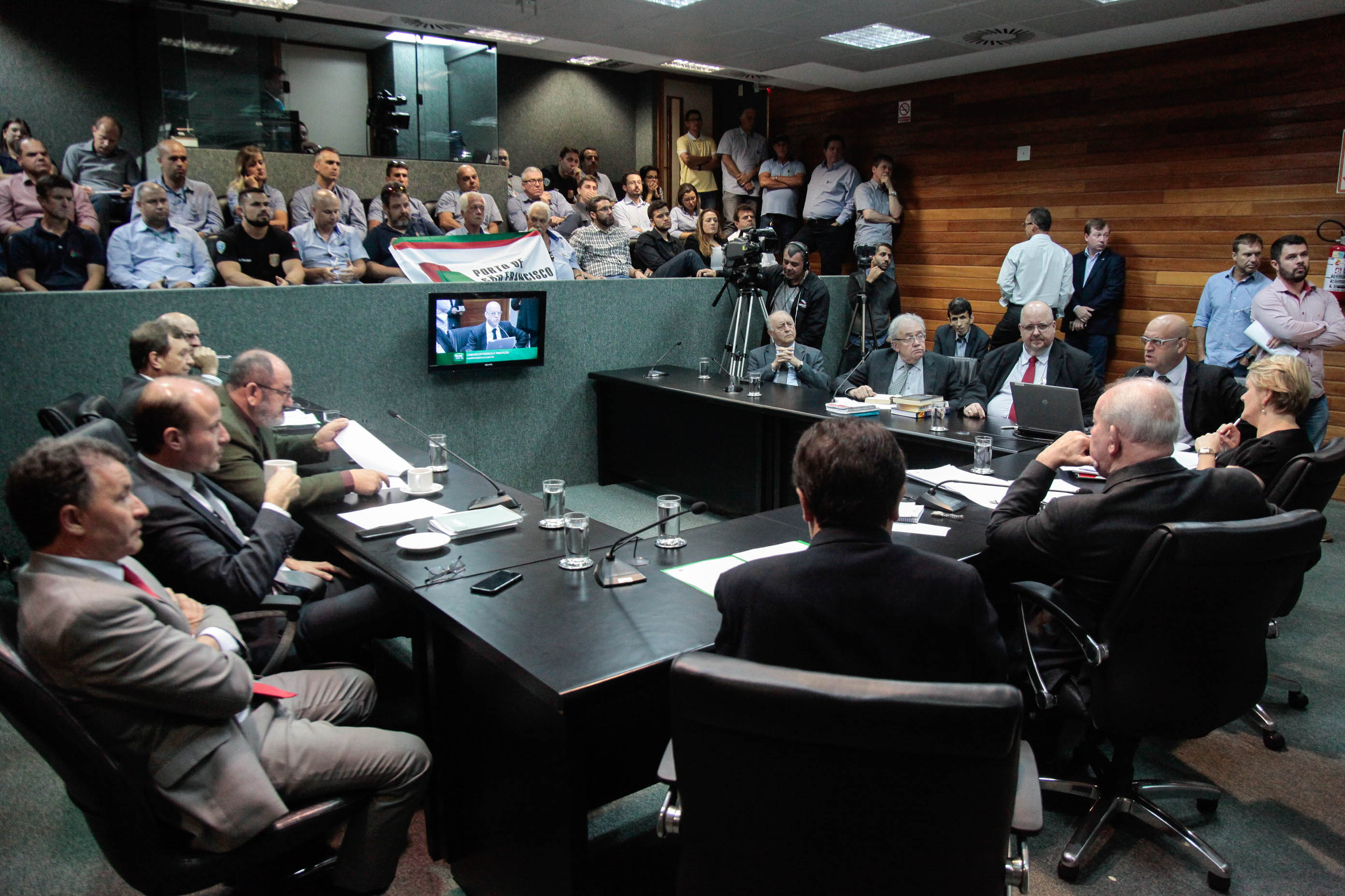 Comissão de Finanças e Tributação.