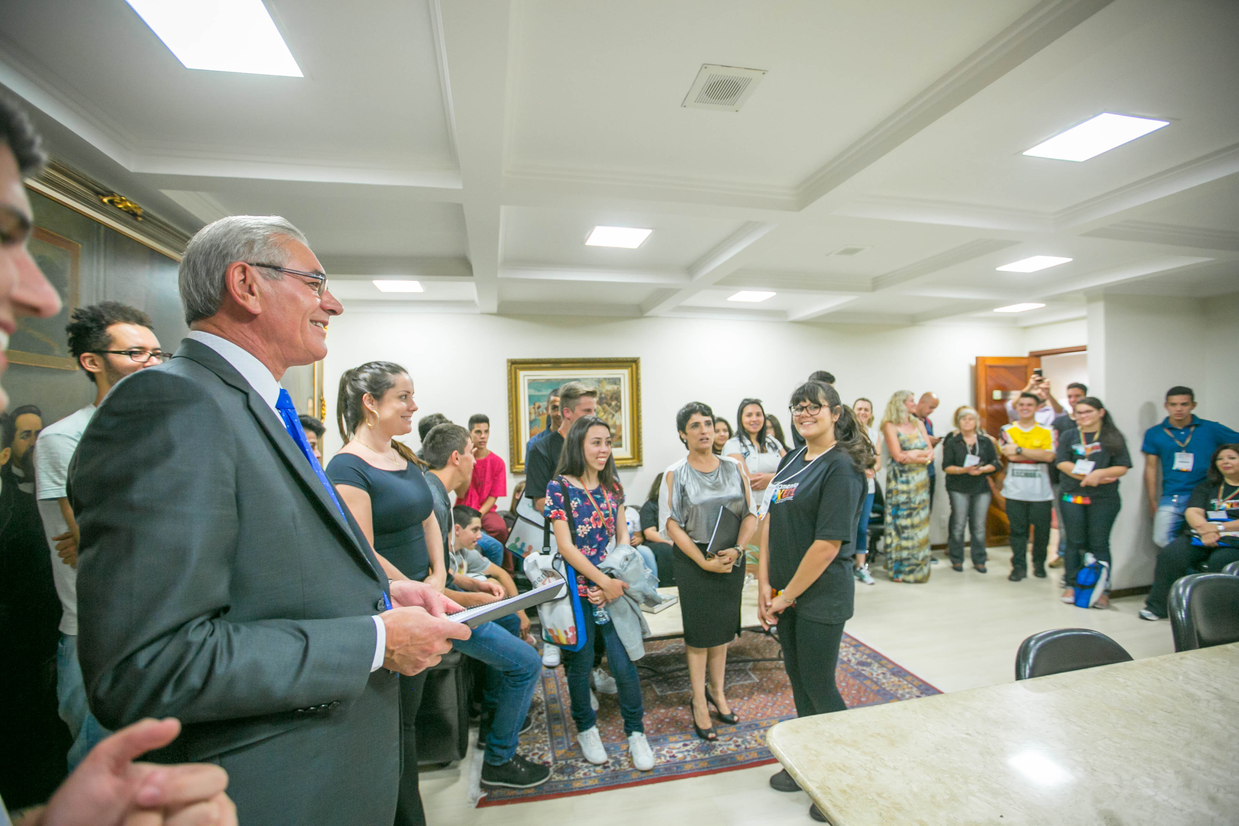 Parlamento Jovem visita o Presidente da ALESC