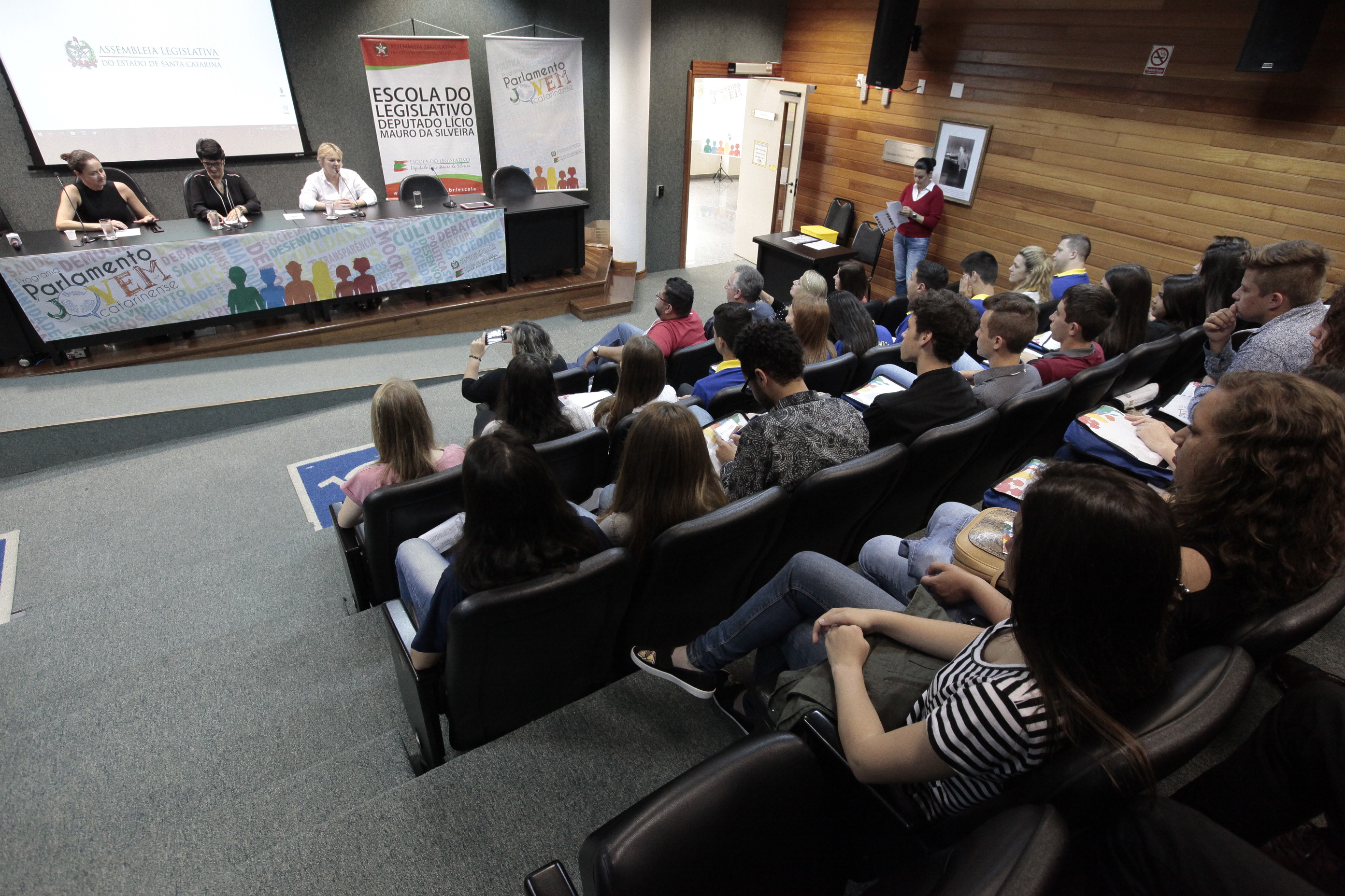 Parlamento Jovem