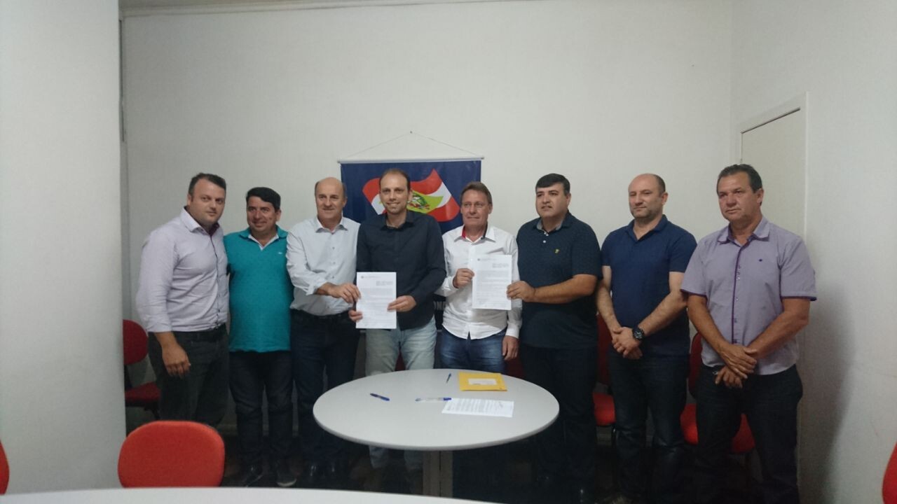 Deputado José Milton e lideranças de Braço do Norte