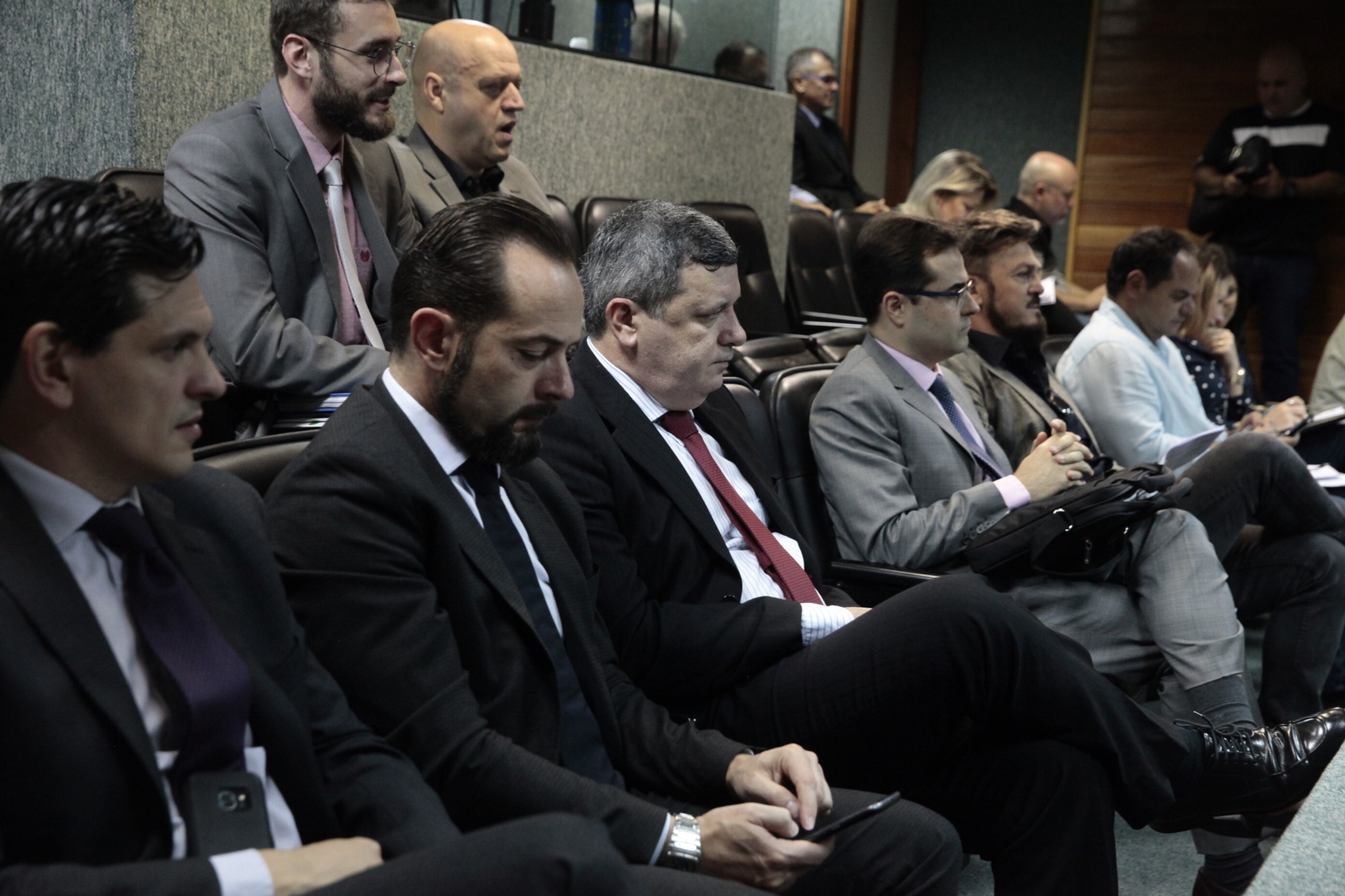 Comissão aprova reajuste salarial para servidores do Ministério Público