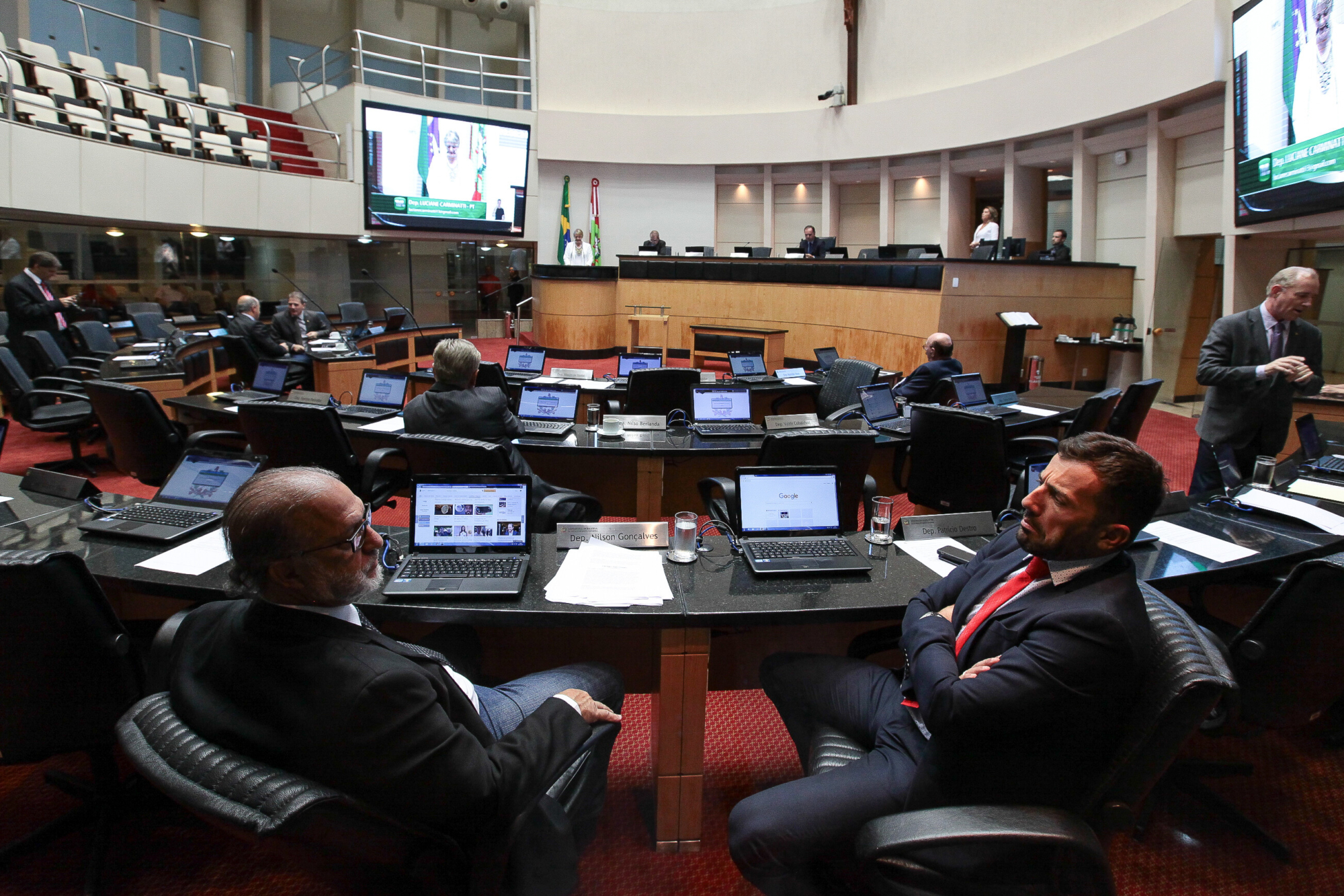 Alesc tem projetos importantes para a última semana do ano legislativo