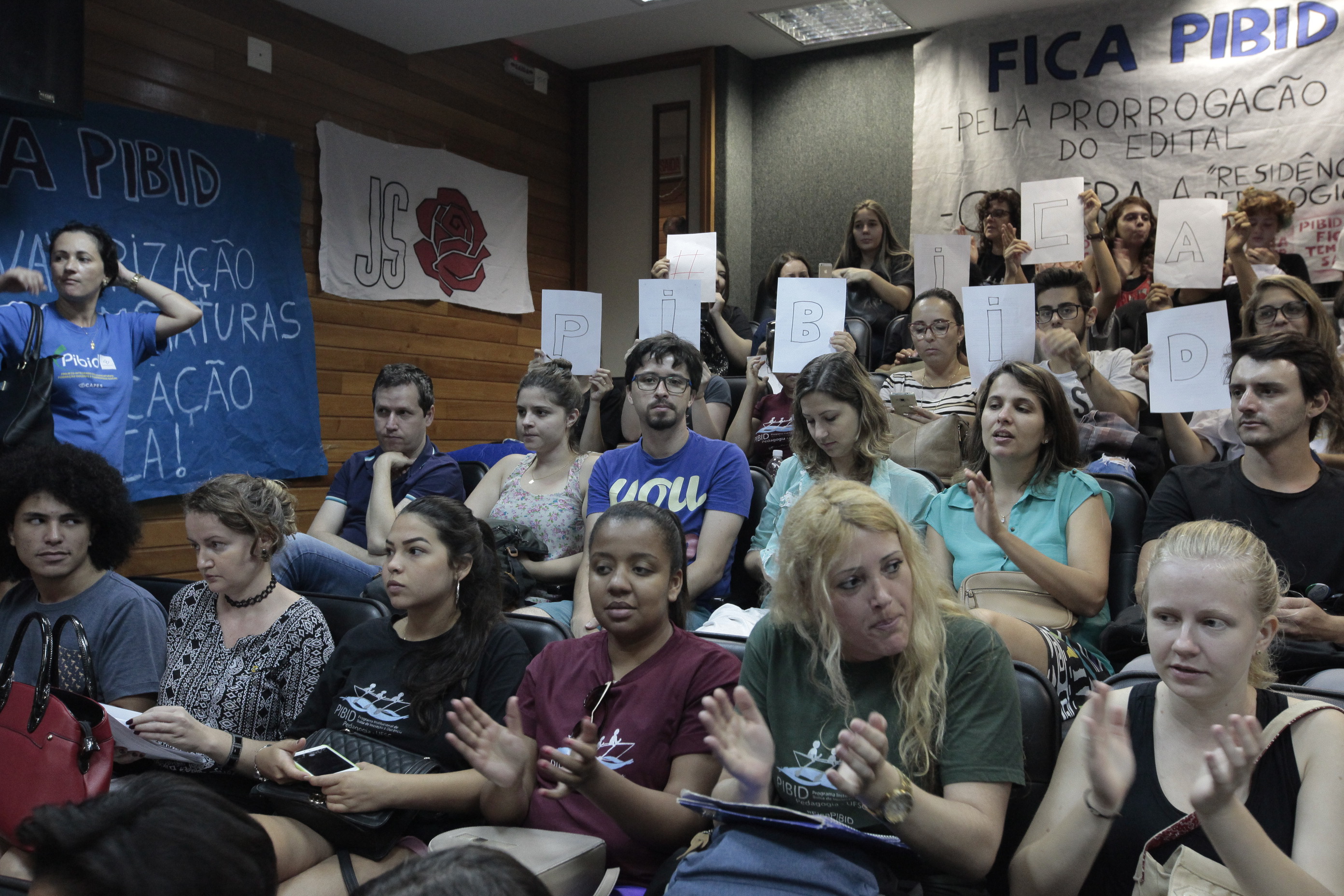 Programa Institucional de Bolsa de Iniciação a Docência (PIBID e PIBID Diversidade)
