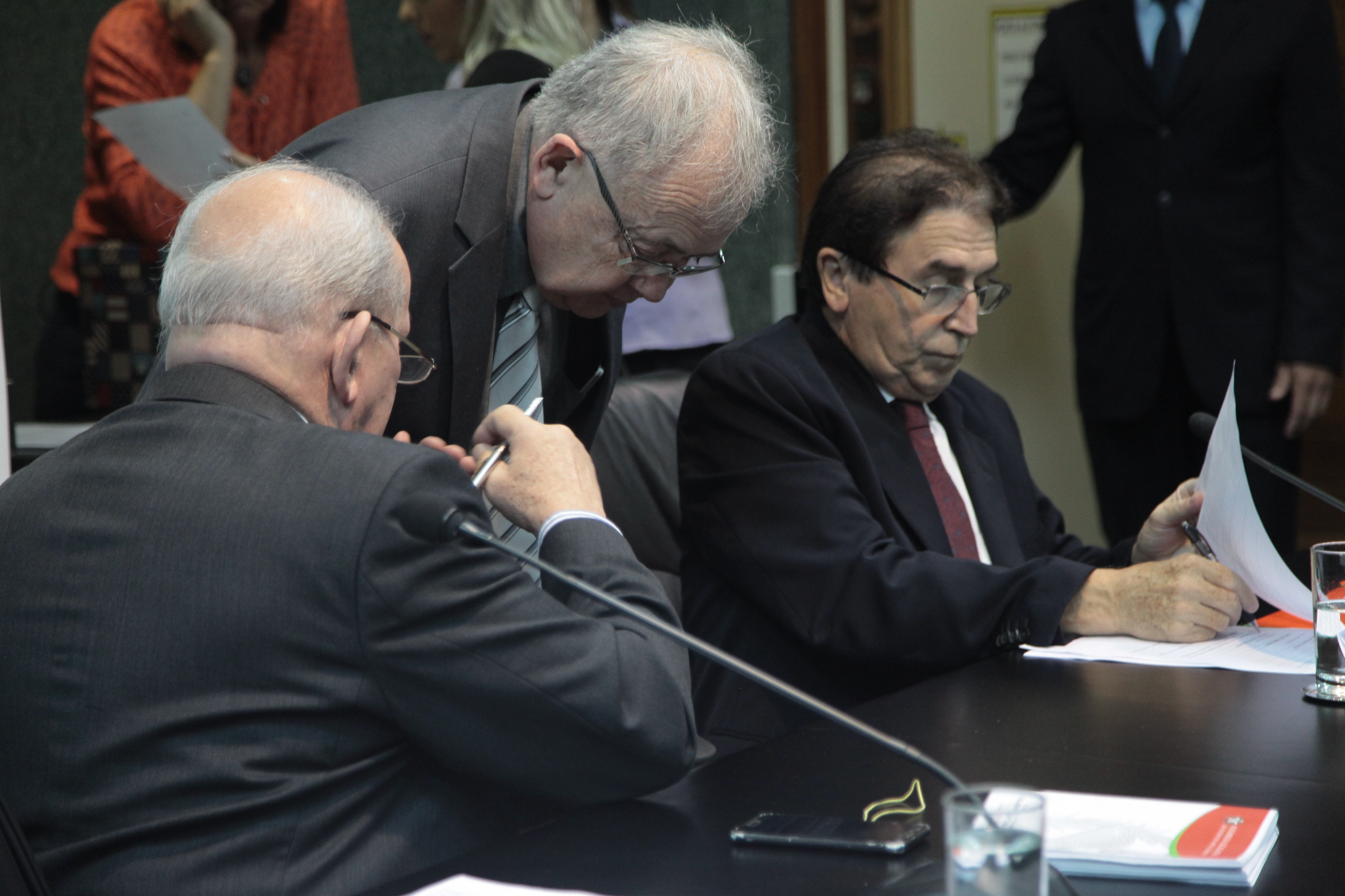Comissão de Finanças e Tributação.