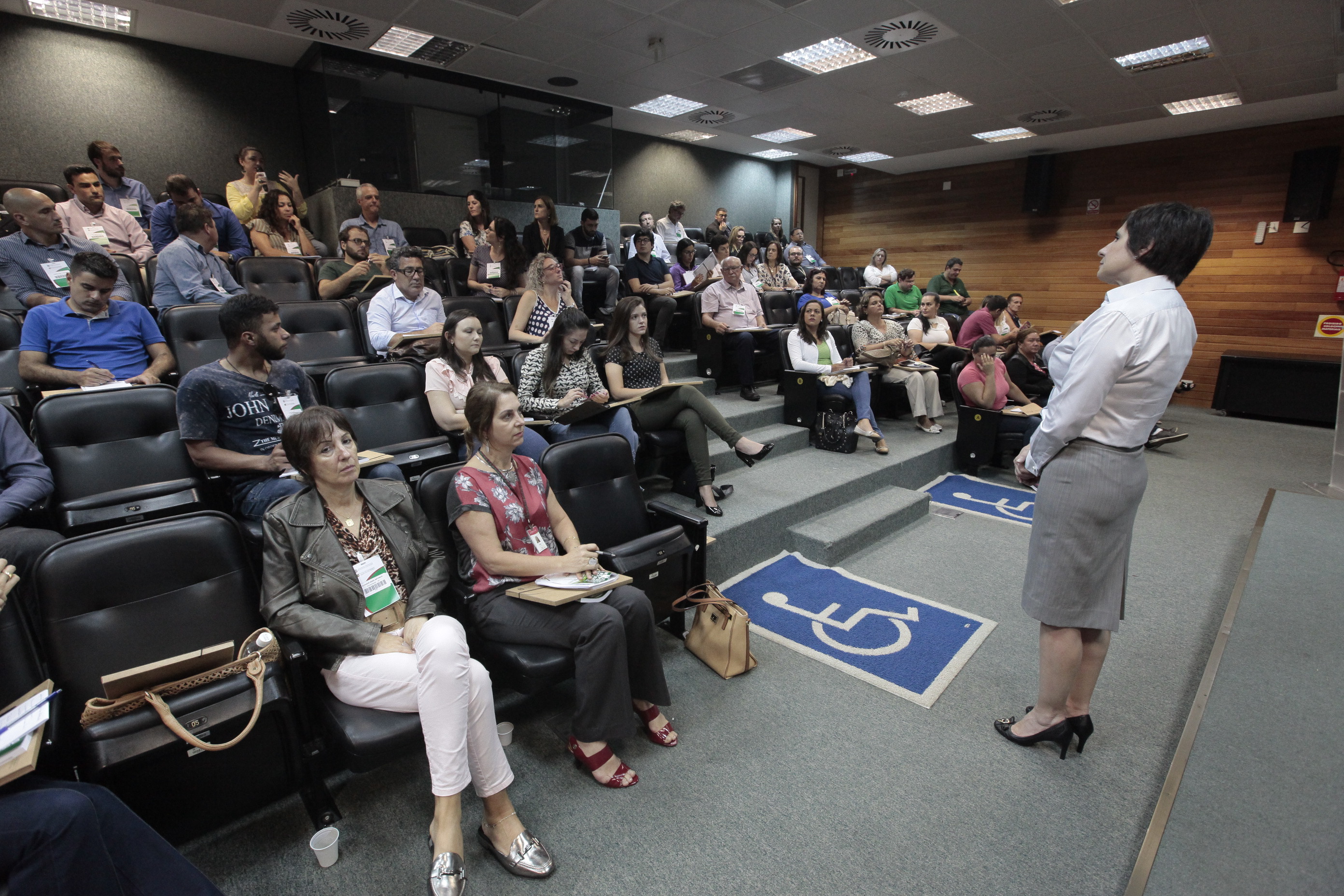 Escola do Legislativo Promove Curso de Legística.